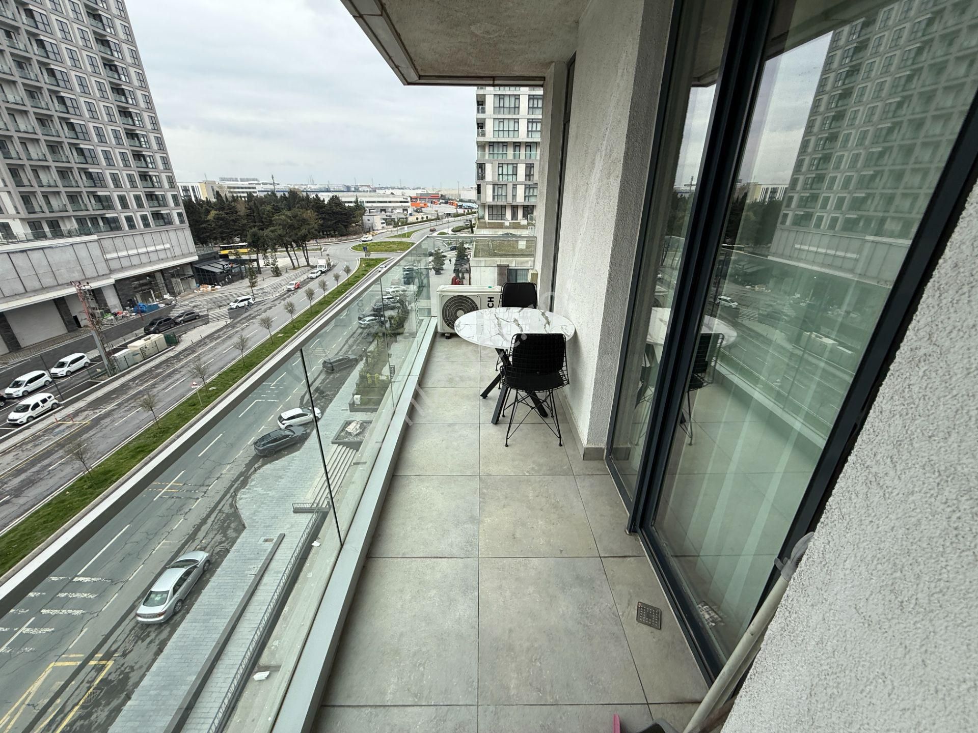 Bahçeşehir Strada 1.etap Özel Dekorasyonlu Satılık 3+1 Boş Daire - Görsel 14
