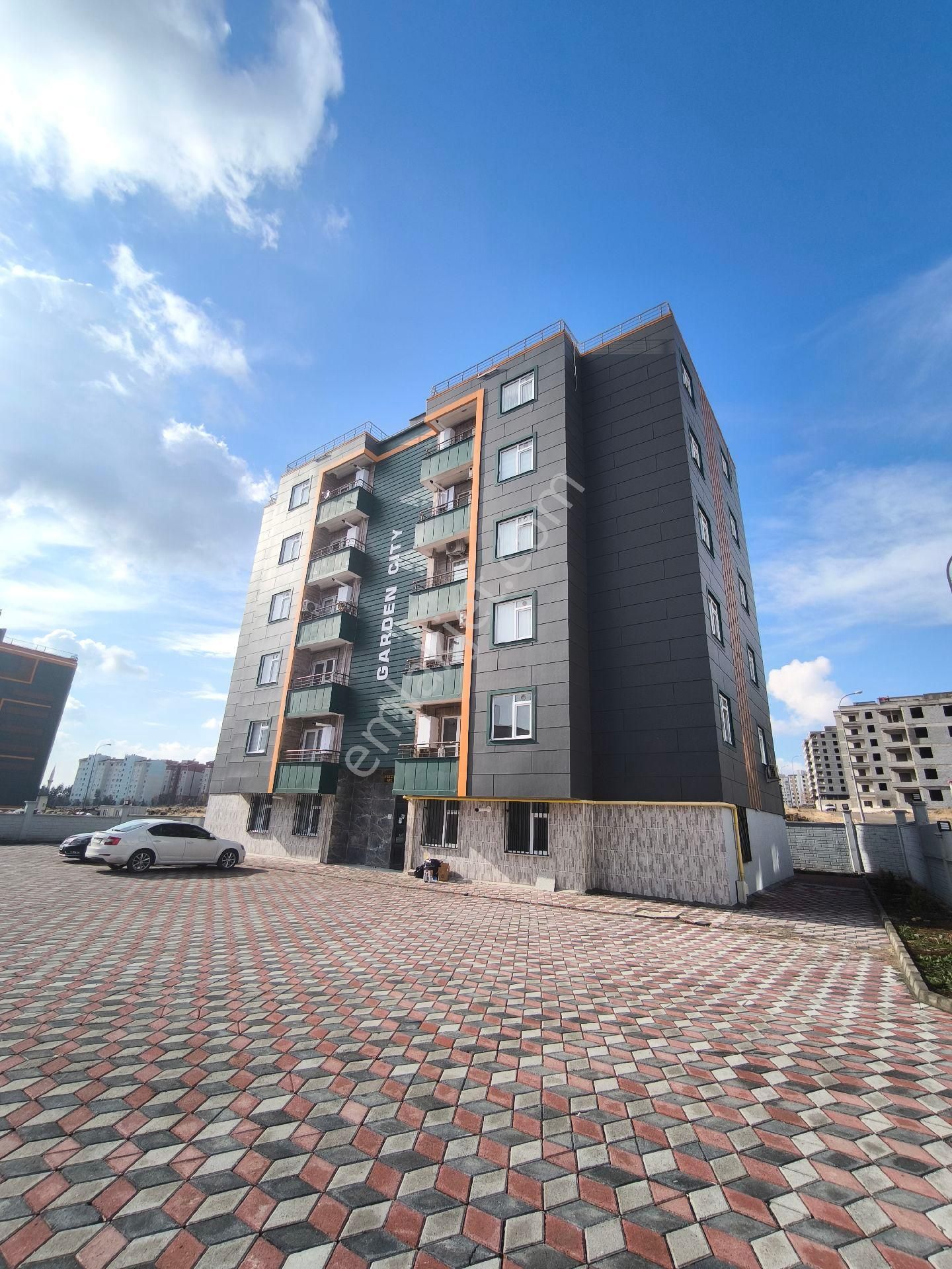 Cennet Gyo'dan Batıkent Mahallesi'nde Satılık Eşyalı 1+1 Daire