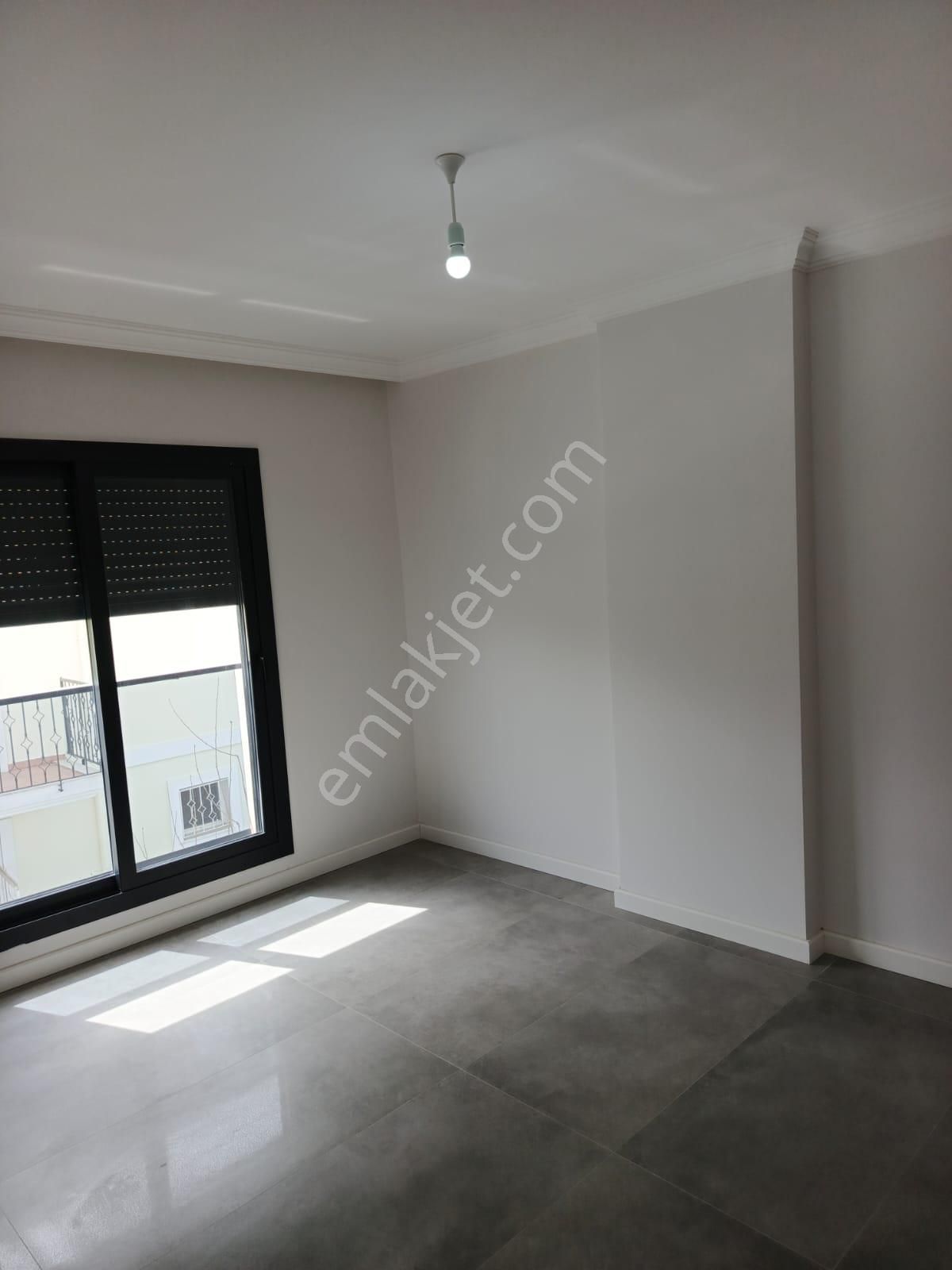 Stop’tan Akarca’da Havuzlu 6+1 Triplex Lüks Villa - Görsel 8