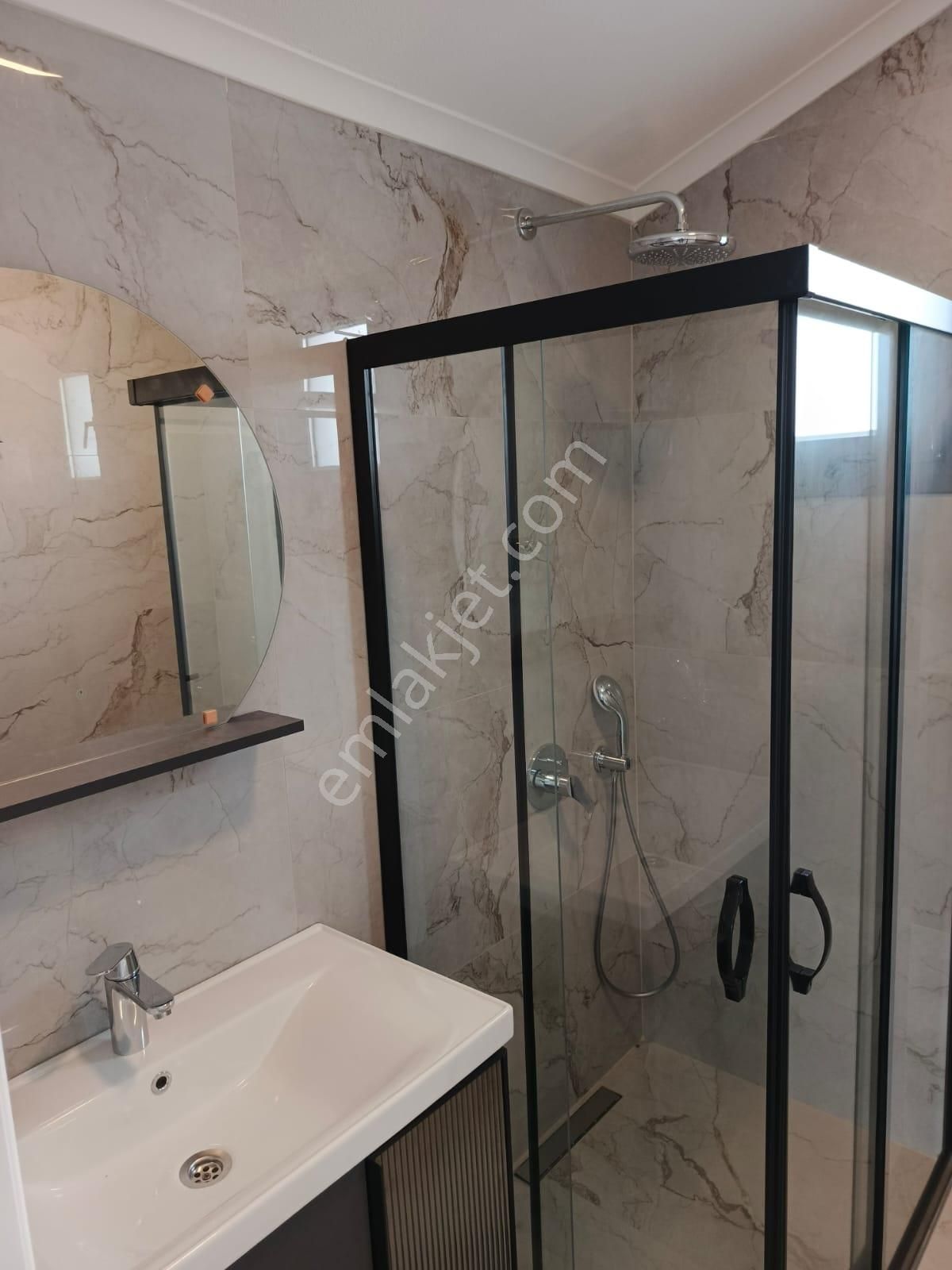 Stop’tan Akarca’da Havuzlu 6+1 Triplex Lüks Villa - Görsel 23