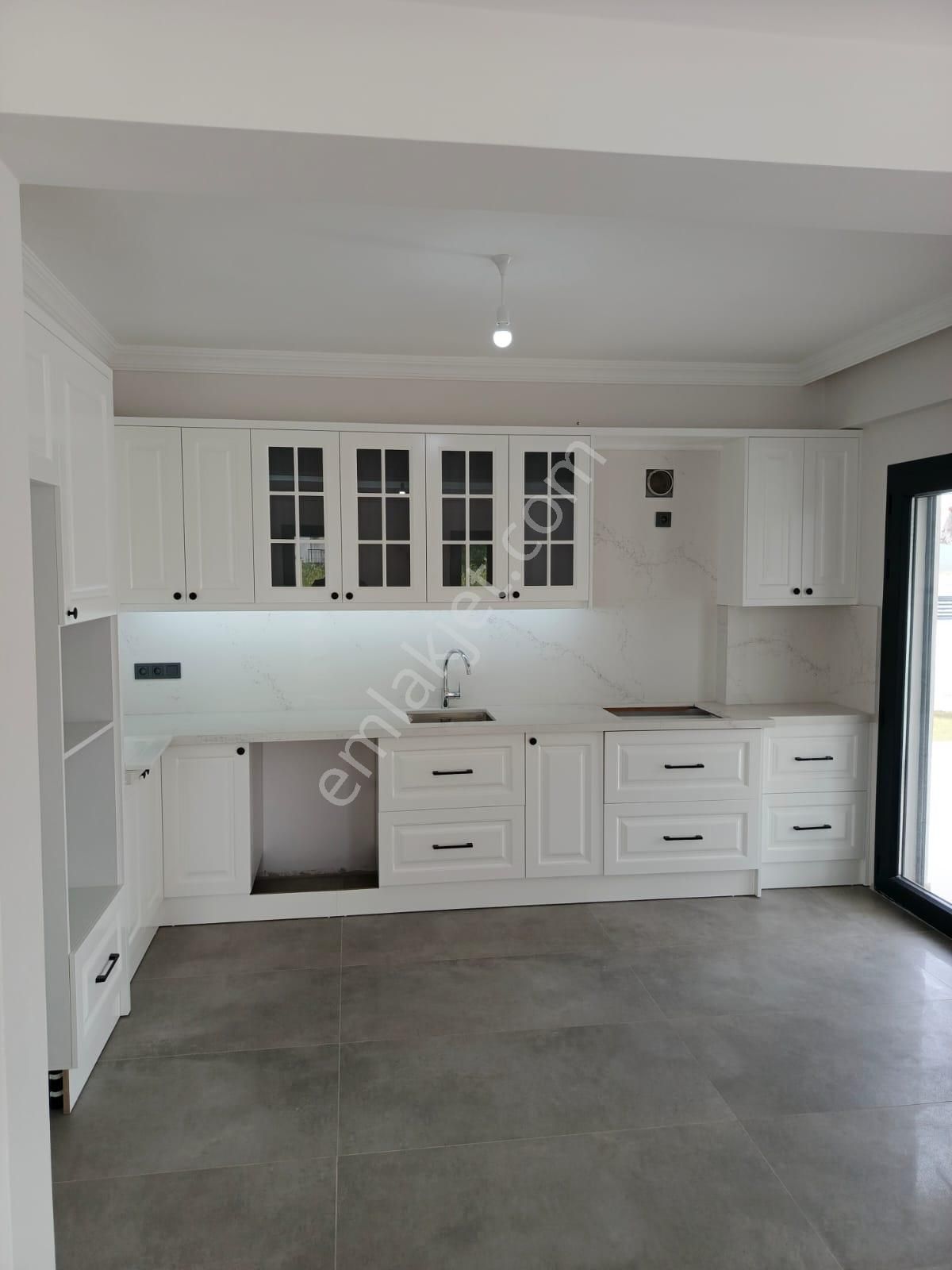 Stop’tan Akarca’da Havuzlu 6+1 Triplex Lüks Villa - Görsel 5