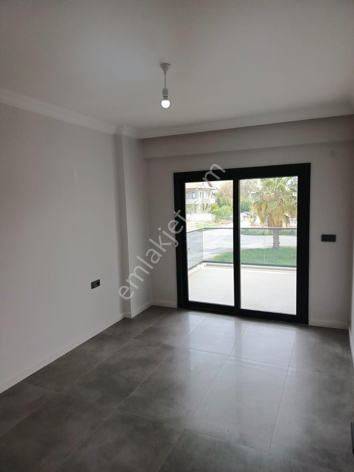 Stop’tan Akarca’da Havuzlu 6+1 Triplex Lüks Villa - Görsel 9