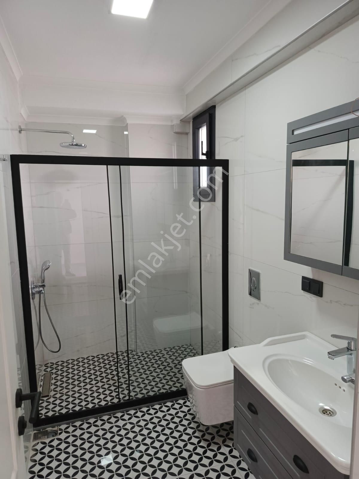 Stop’tan Akarca’da Havuzlu 6+1 Triplex Lüks Villa - Görsel 26