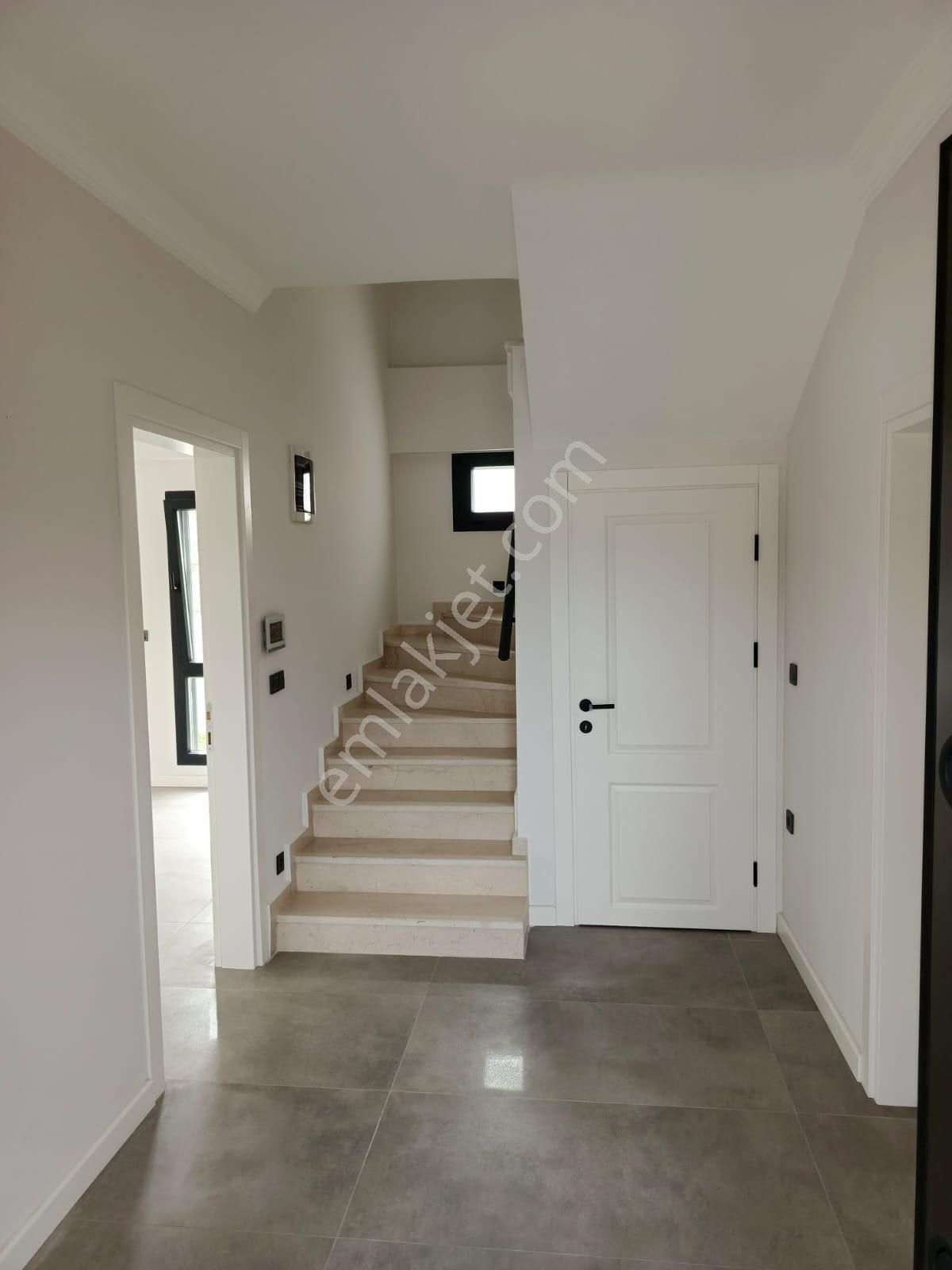 Stop’tan Akarca’da Havuzlu 6+1 Triplex Lüks Villa - Görsel 19