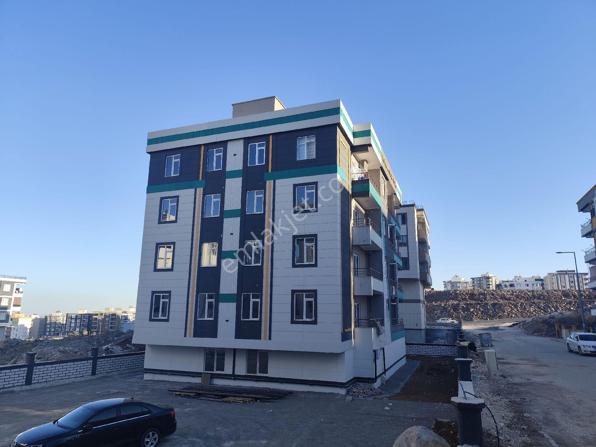 Kuruluş Gayrimenkulden Seyrantepe Mah İki Bloklu Site İçerisinde Satılık 2+0