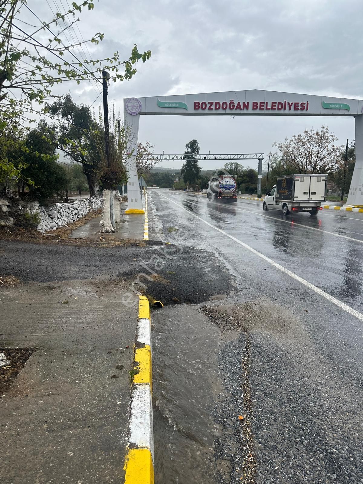 Aydın Bozdoğan Akçay Mahallesinde Satılık 5 Parsel 15 Dönüm Tarla - Görsel 4