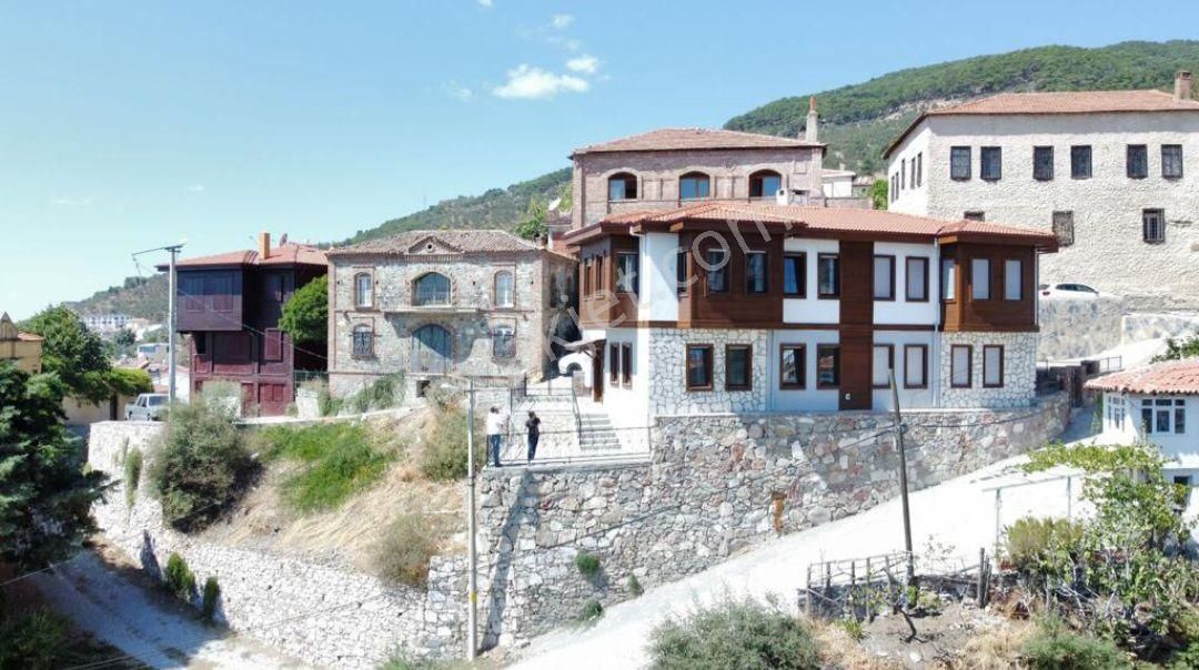 Altınoluğun Tarihi Dokusuna Uygun Lüks Villa-deniz Tarafı