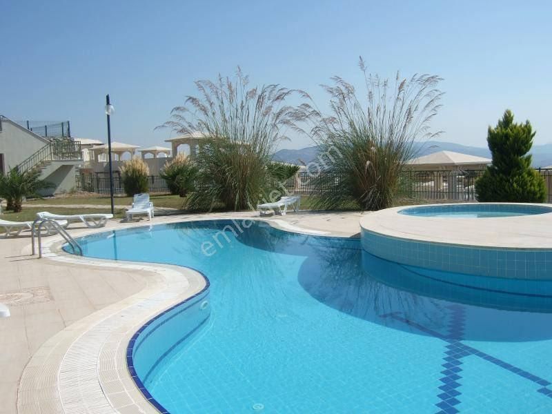 Özel Plajlı Sitede Bakımlı Lüks 2 Banyolu Daire Dekorlu Ön Blokta Acil - Görsel 15