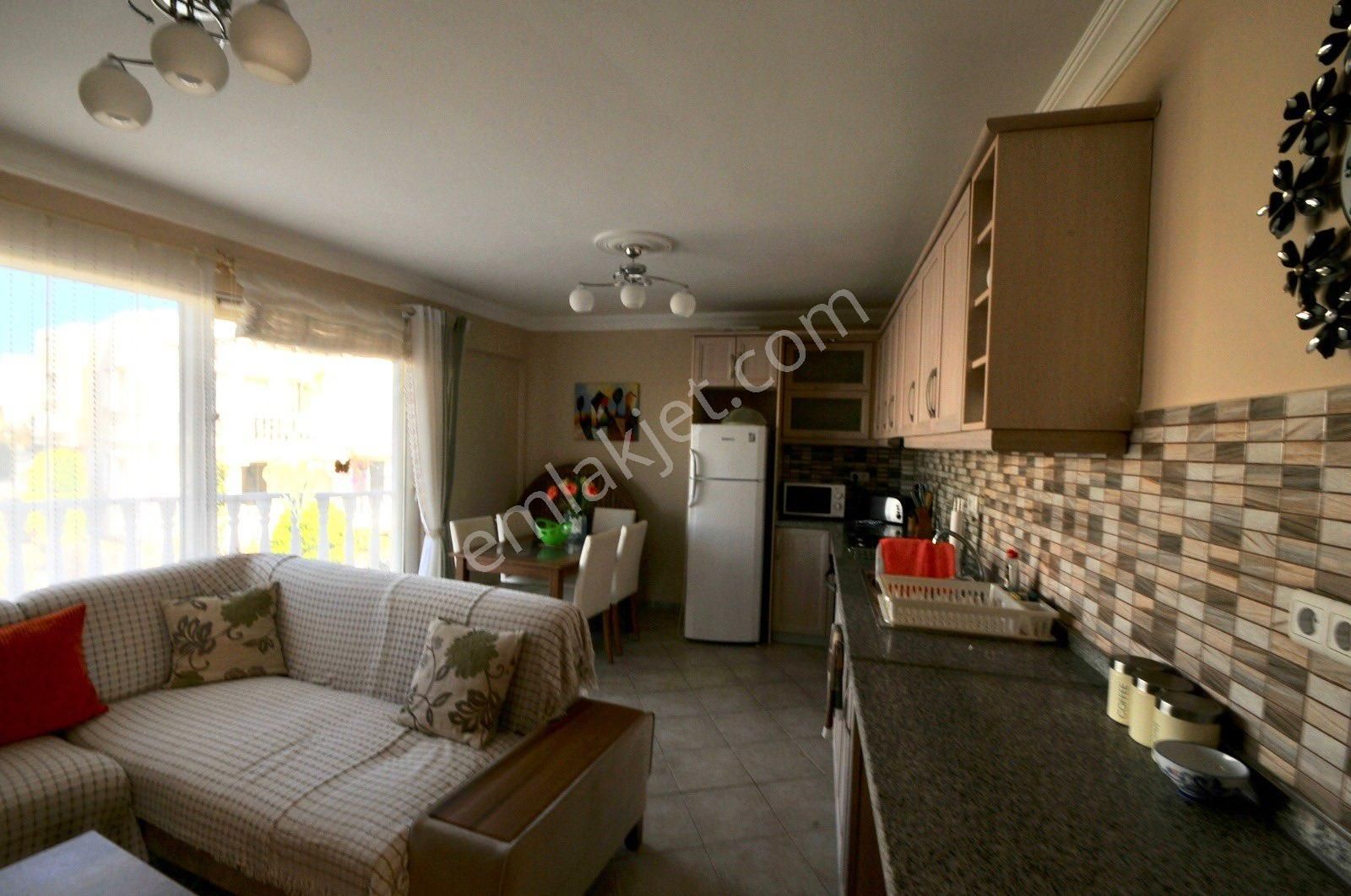 Özel Plajlı Sitede Bakımlı Lüks 2 Banyolu Daire Dekorlu Ön Blokta Acil - Görsel 6