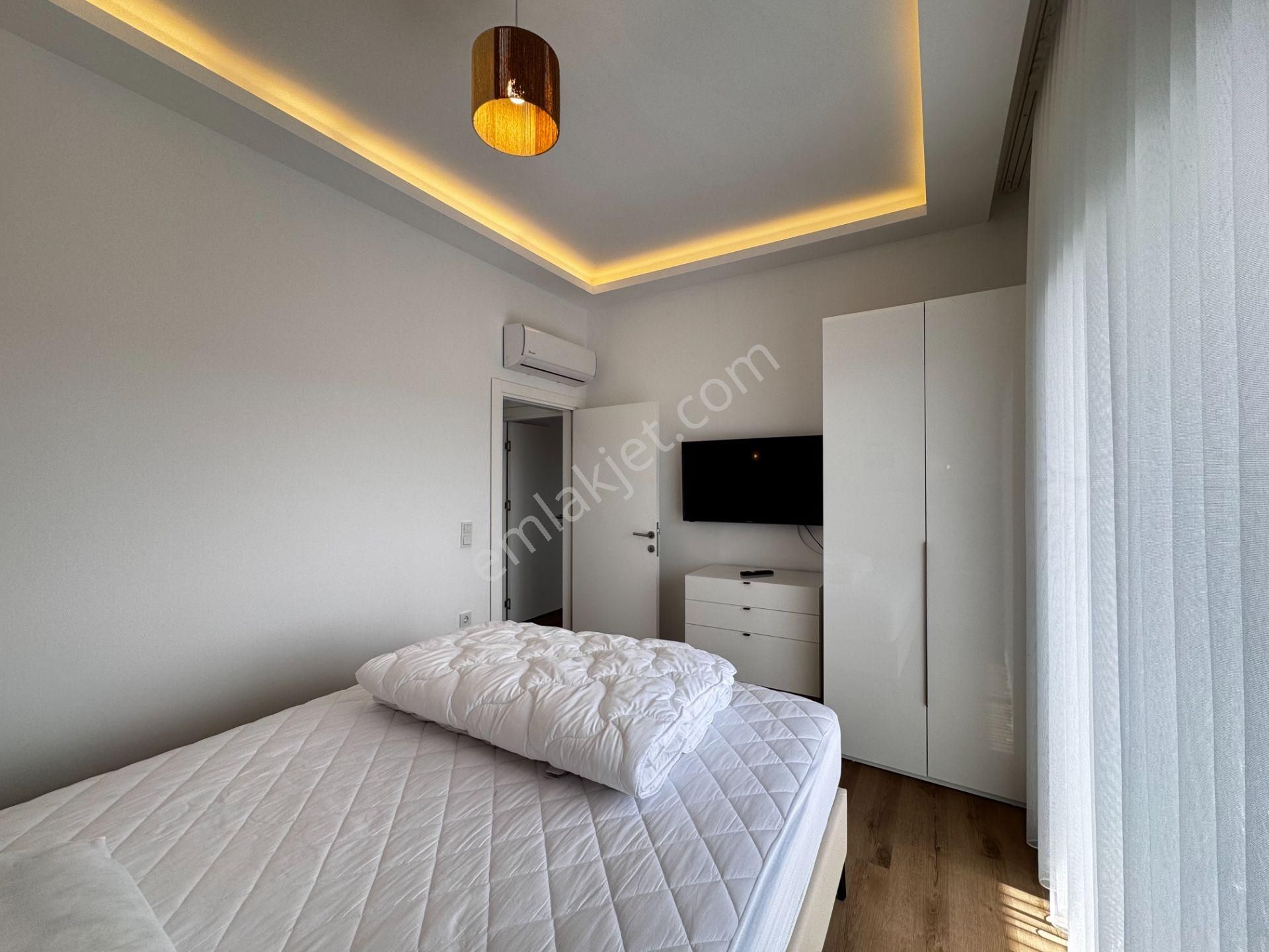 Kısa Dönem Kiralık Full Eşyalı Müstakil Havuzlu Villa - Görsel 18