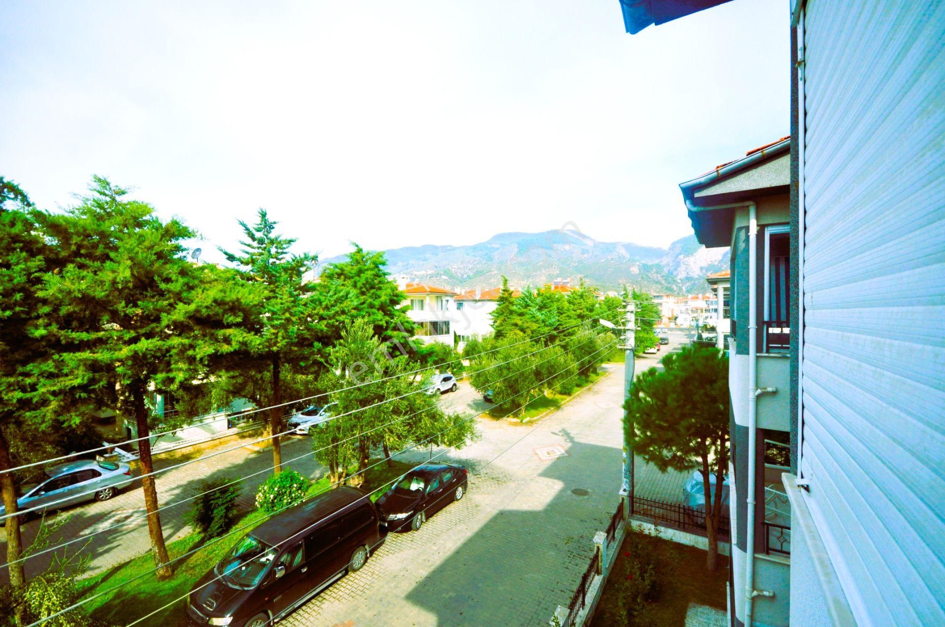 ✔️✔️altınoluk'ta Denize Çok Yakın Bahçeli Çift Balkonlu 2+1 Ayrı Mutfaklı Yatırımlık Daire
