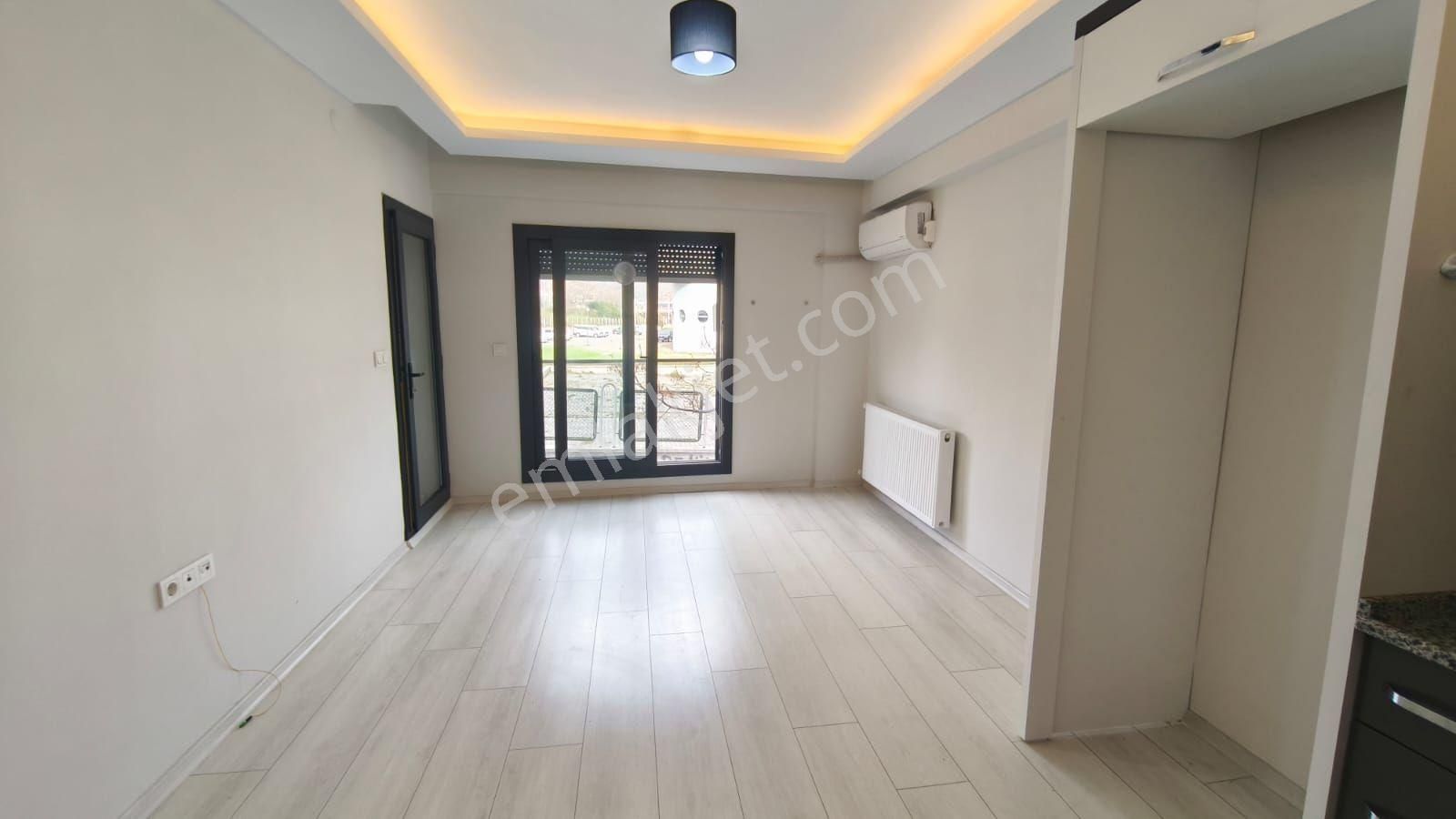 Karşıyaka Zübeyde Hanım Mahallesin'de 2+1 Satılık Önü Açık Daire - Görsel 4