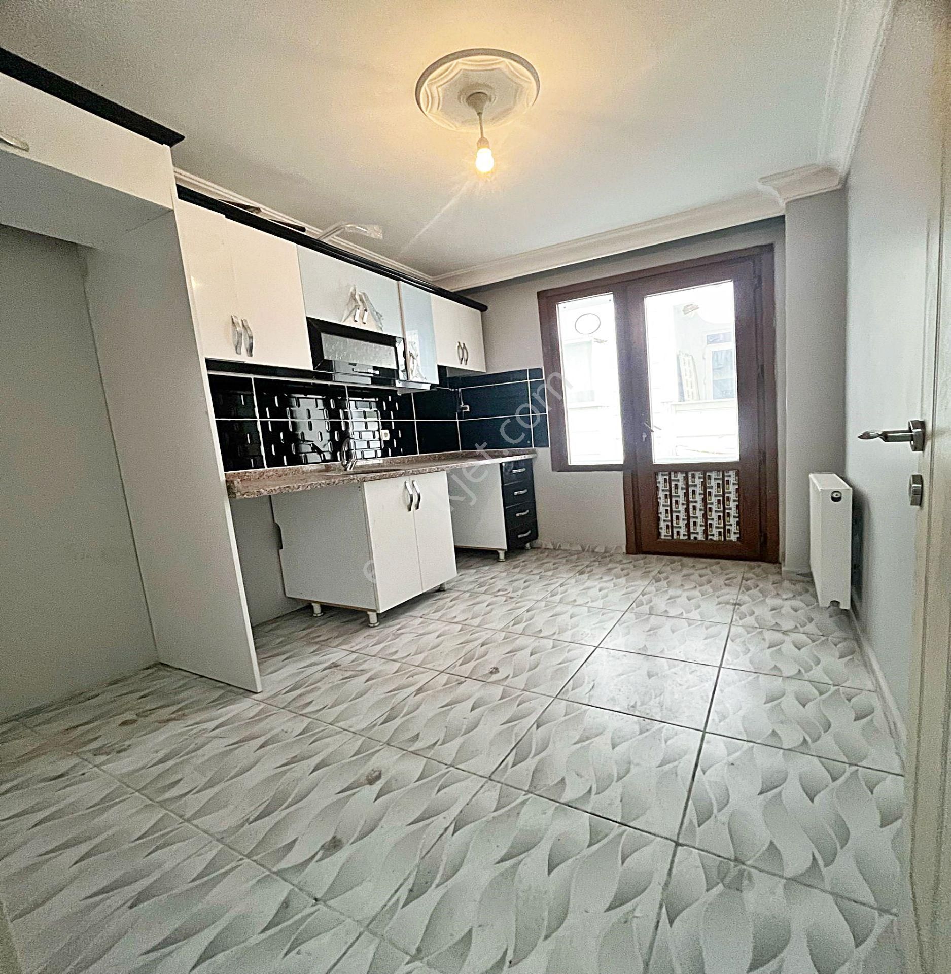 Metrobüse Yakın Masrafsız 100m2 Okul Ve Avm Yürüme Mesafesinde 2+1 Satılık Daire - Görsel 4