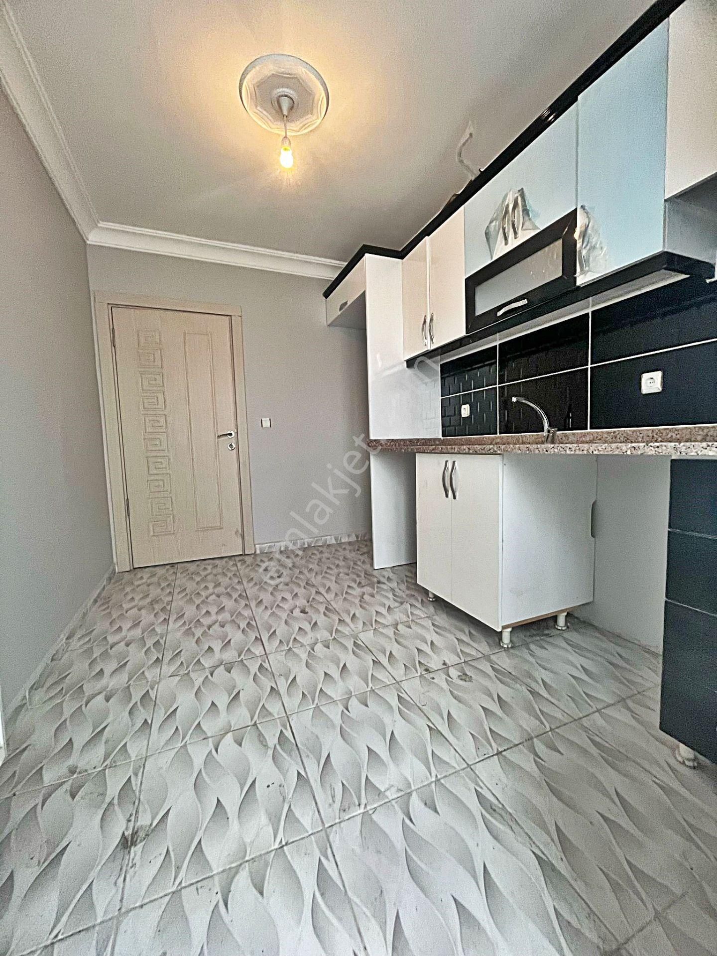 Metrobüse Yakın Masrafsız 100m2 Okul Ve Avm Yürüme Mesafesinde 2+1 Satılık Daire - Görsel 26