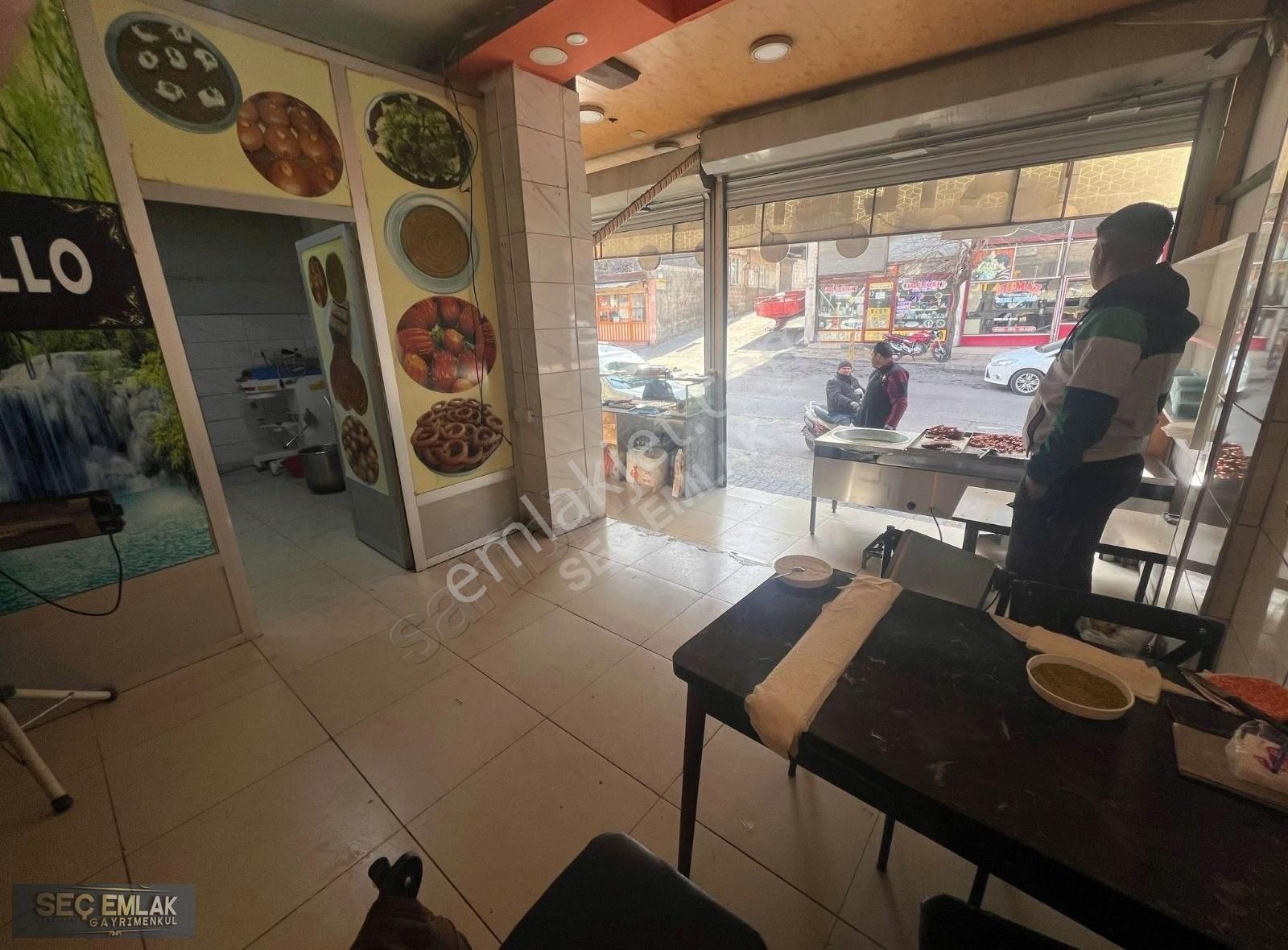 Seç Emlak'tan Satılık Ana Cadde Üzerinde Köşebaşı 125m2 Tek Tapu - Görsel 11