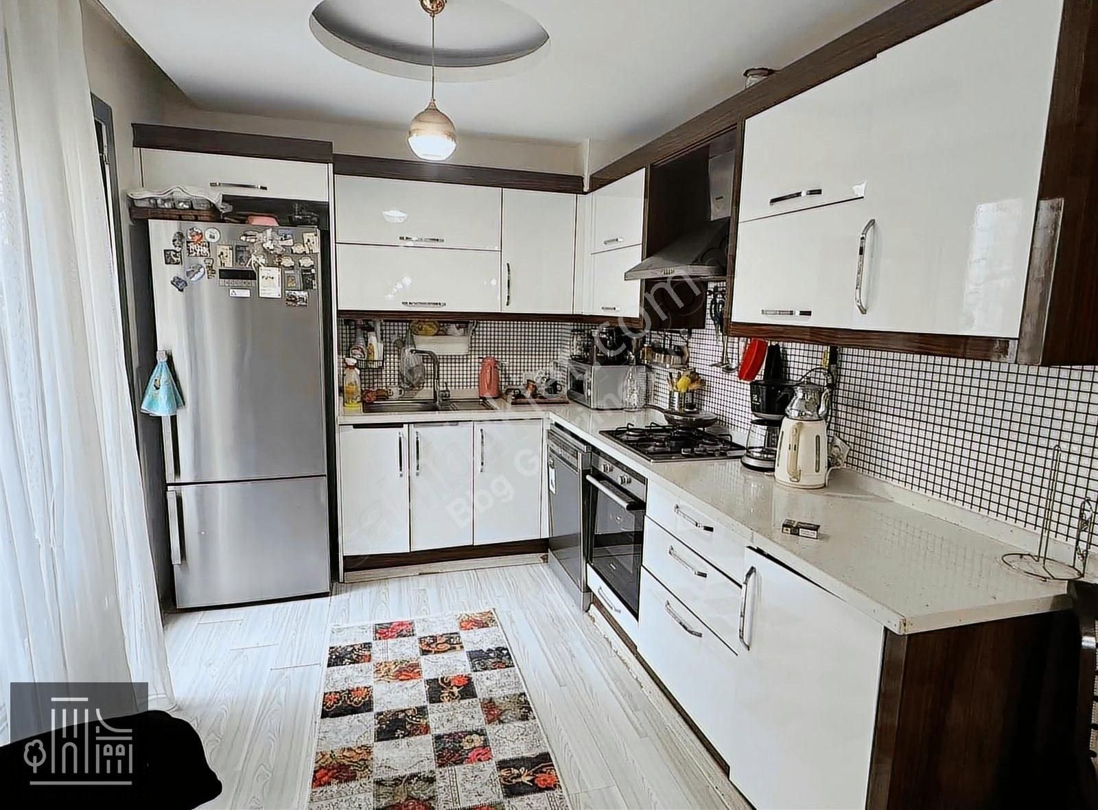 Tarihi Asansör Yakını 2+1 75 M2 Yeni Bina Asansörlü Otoparklı - Görsel 3