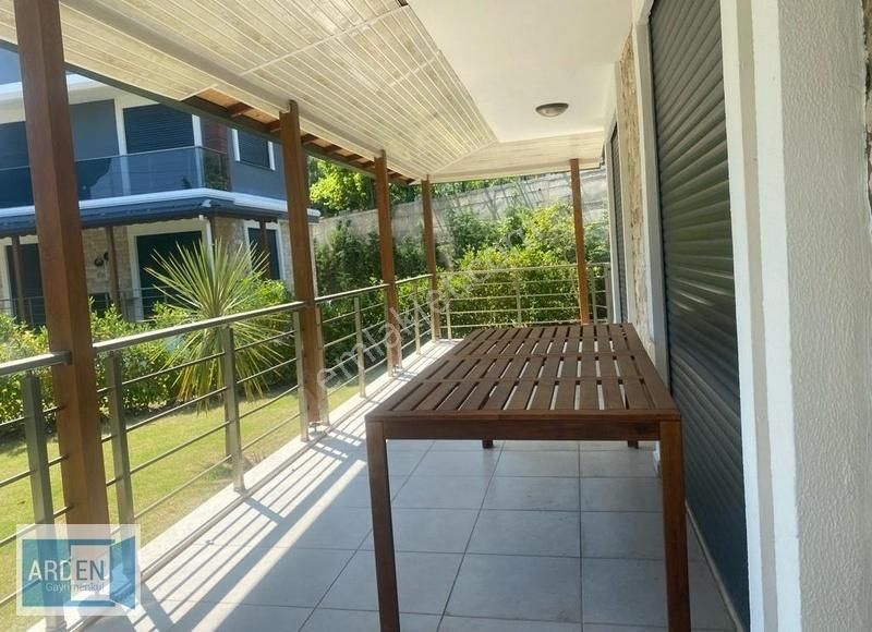 Akarca'da,denize Yürüme Mesafesinde Tam Müstakil Villa - Görsel 11