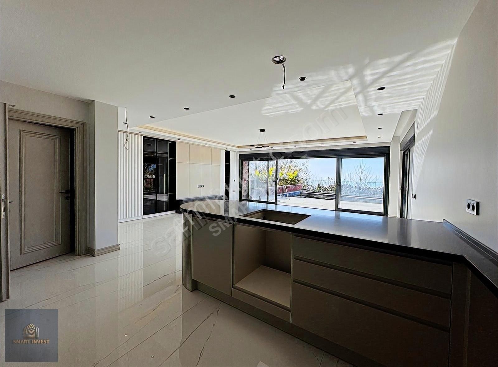 Alanya Tepe Mahallesinde Asansörlü Deniz Manzaralı 5+2 Villa - Görsel 23
