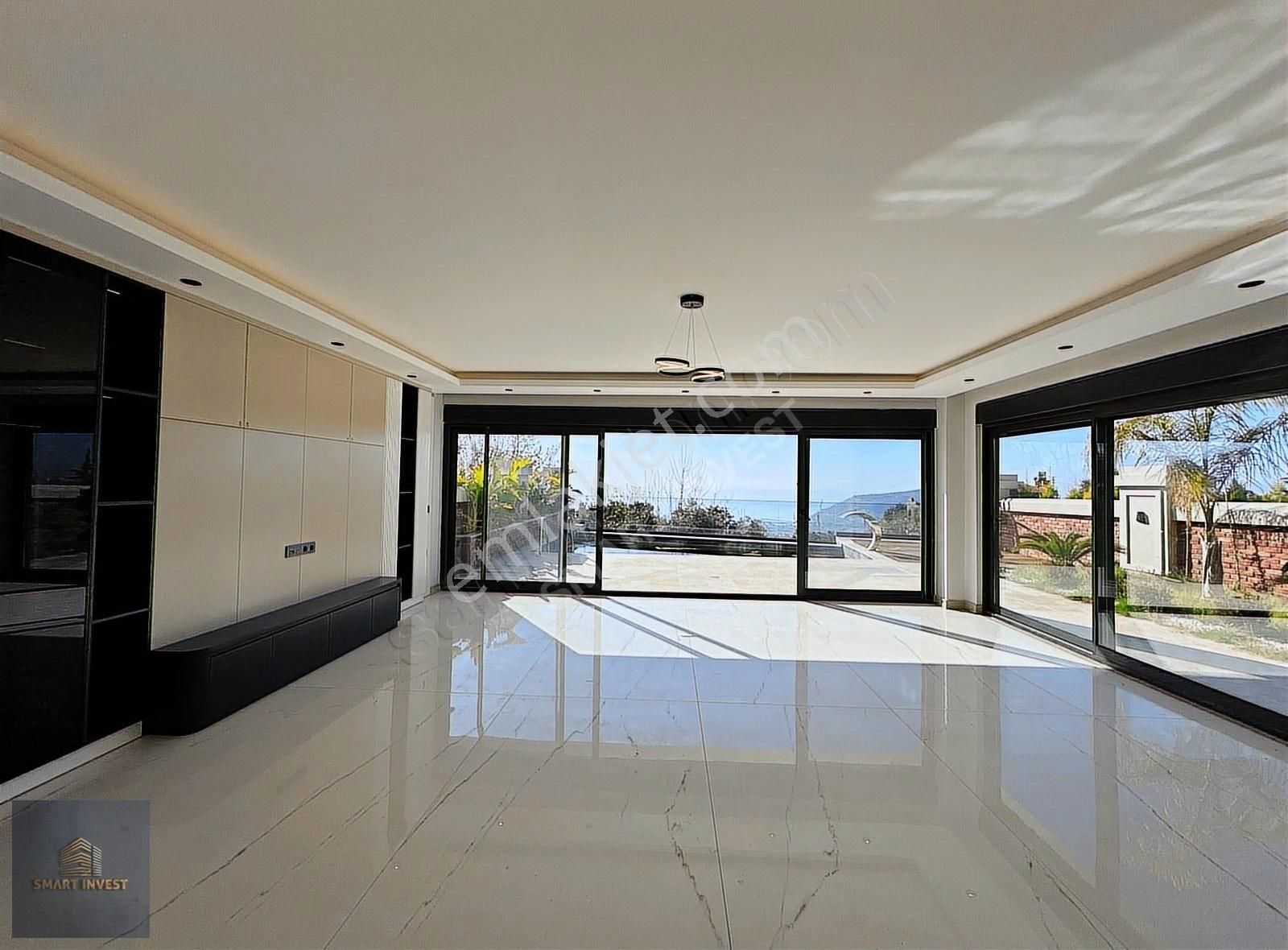 Alanya Tepe Mahallesinde Asansörlü Deniz Manzaralı 5+2 Villa - Görsel 24