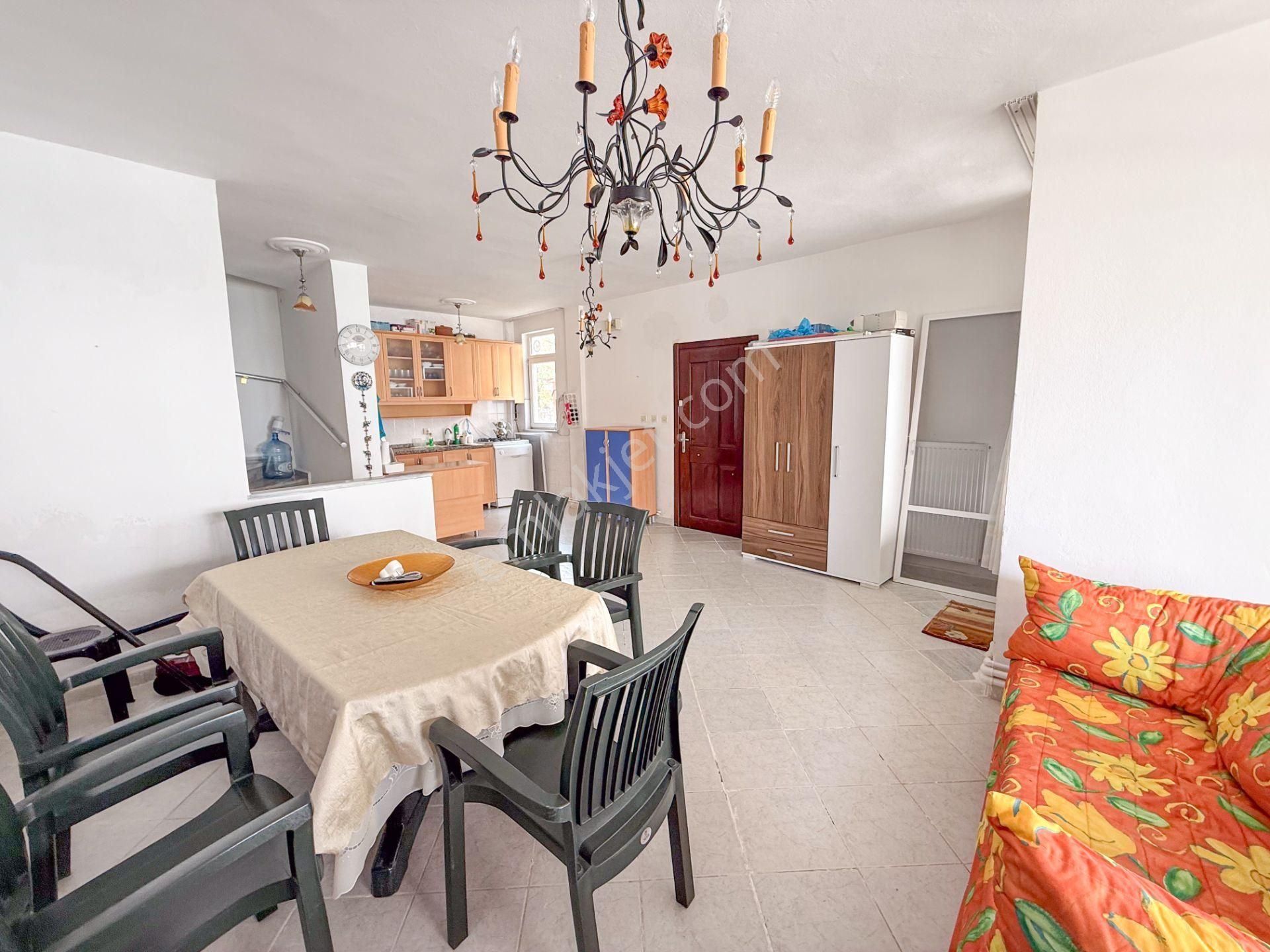 Kumbağ Denize 50 Mt Havuzlu Site İçinde Satılık Tripleks Villa - Görsel 13