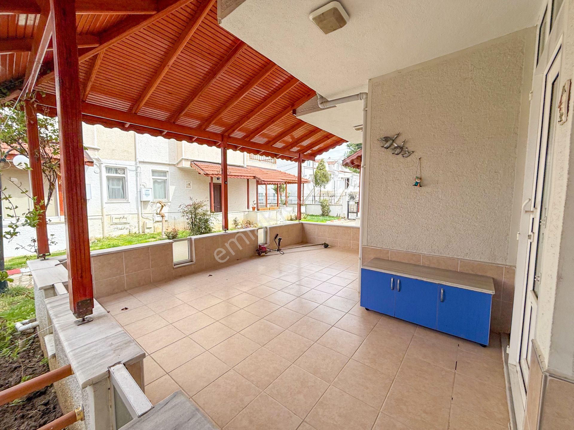 Kumbağ Denize 50 Mt Havuzlu Site İçinde Satılık Tripleks Villa - Görsel 10