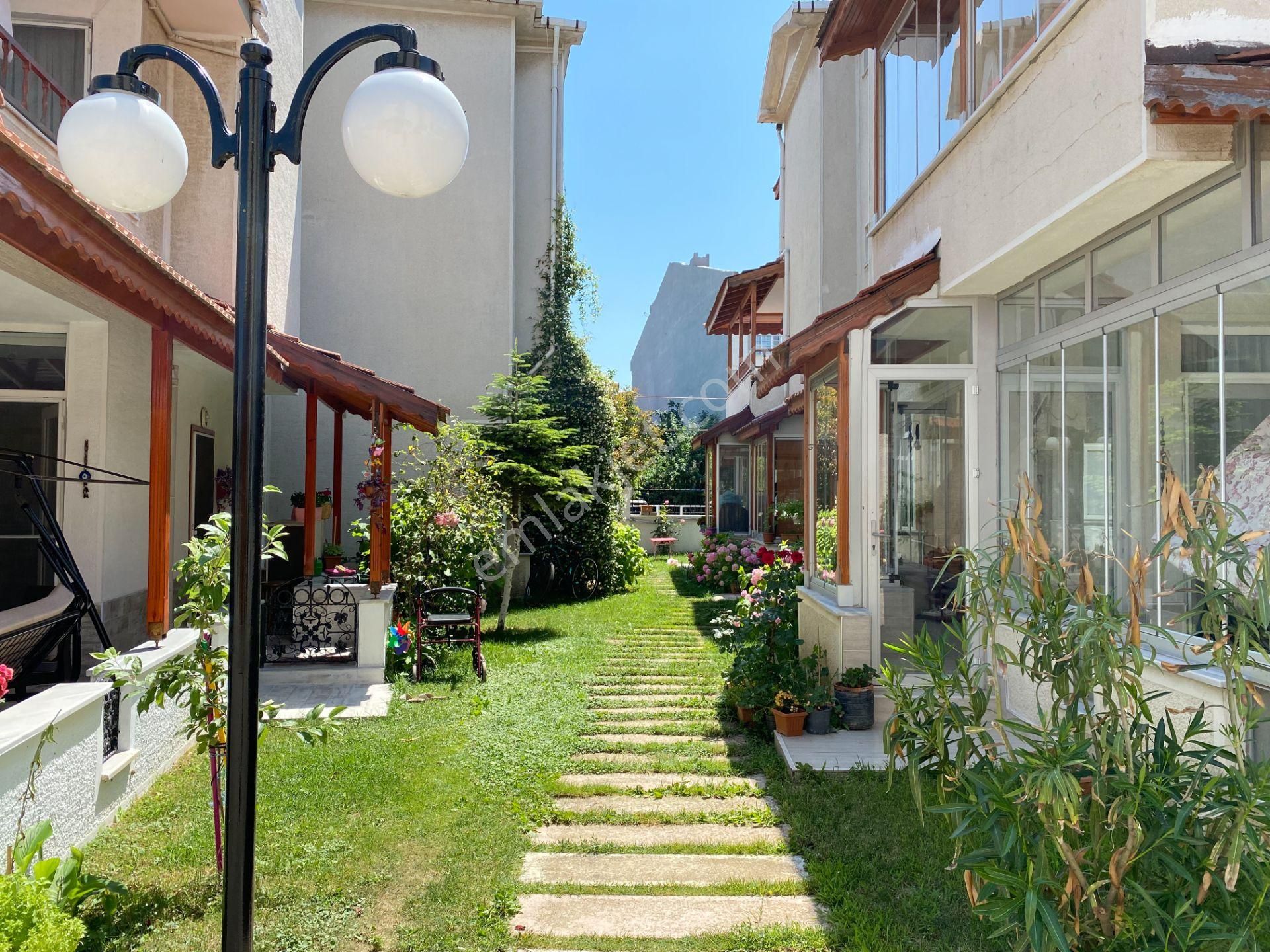 Kumbağ Denize 50 Mt Havuzlu Site İçinde Satılık Tripleks Villa - Görsel 6