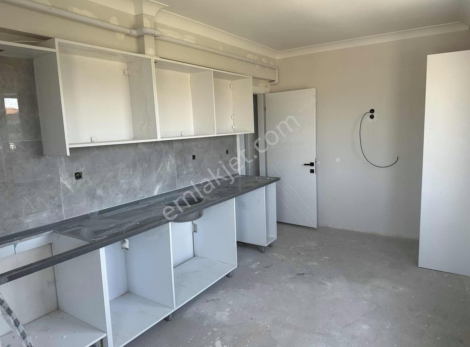 Dostlardan Yeningaraj Yakını Satılık 2+1 Ve 3+1 Dairelerrrrr - Görsel 6