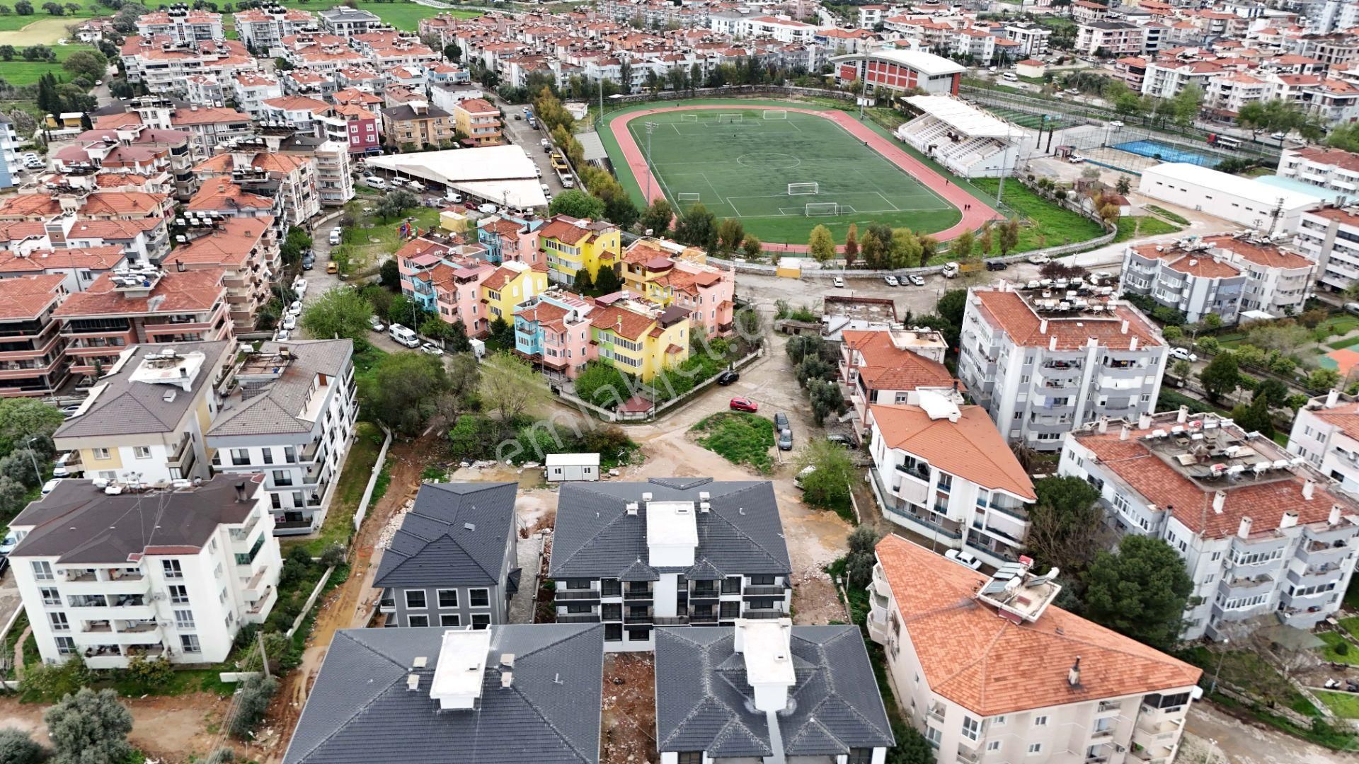 Cumhuriyet Mahallesinde Muhteşem Konumda Sıfır 3+1 Daire - Görsel 28