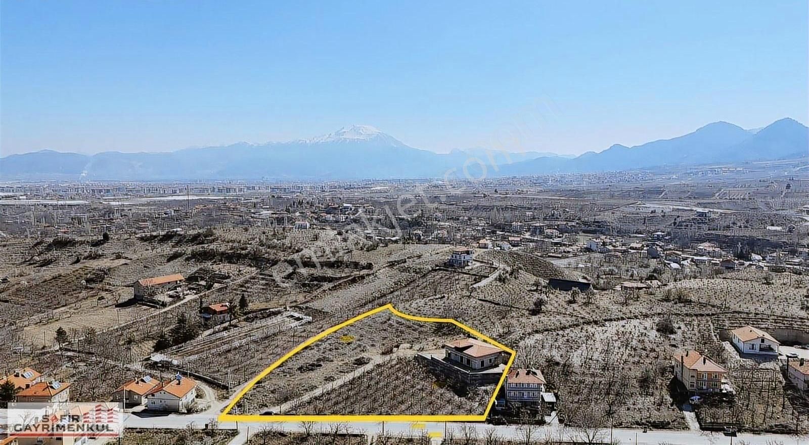 Yakaörende Anayol Kenarı Villa Ve Arsası