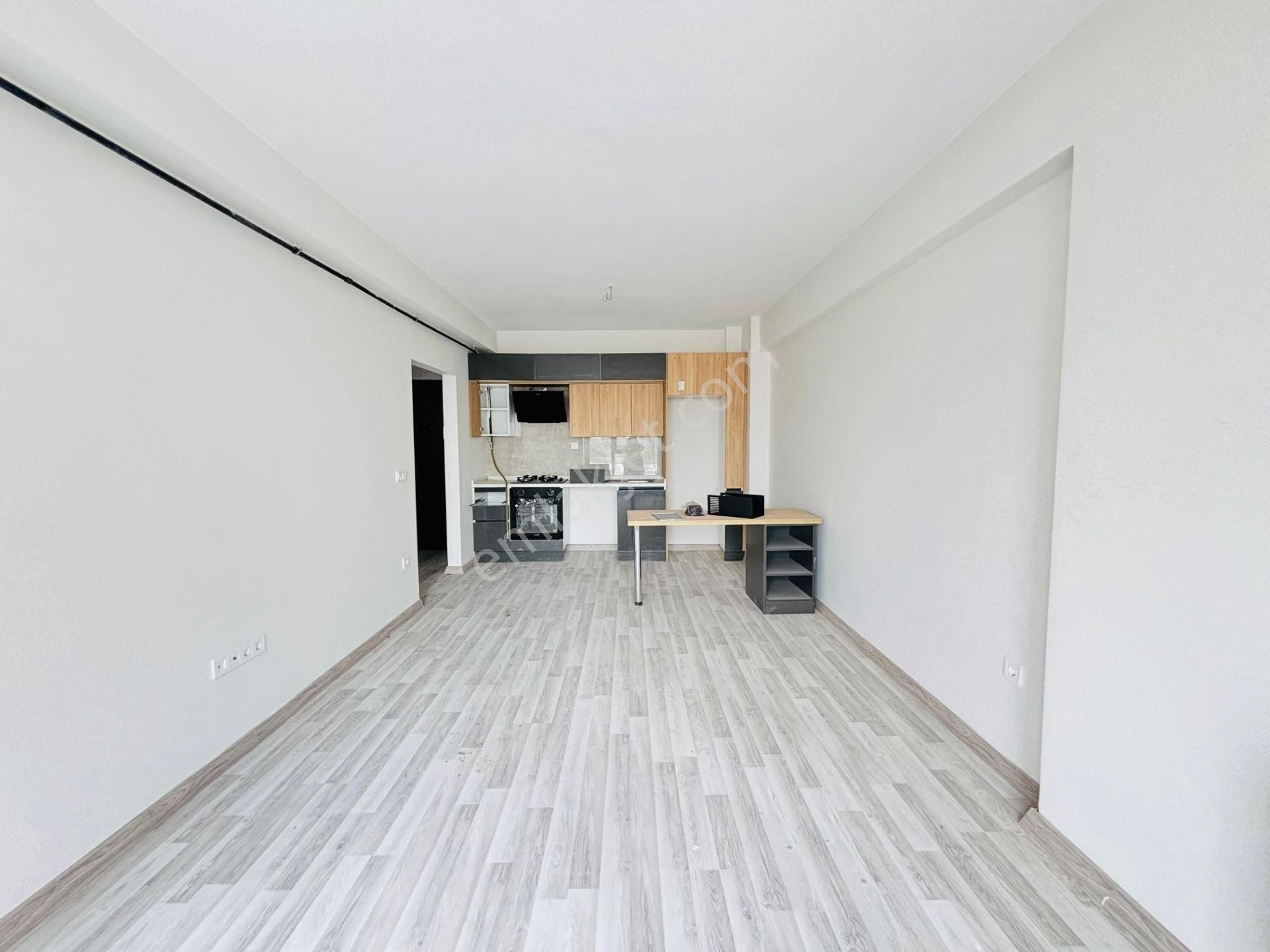 Güvenden Site İçersinde 1+1 Havuzlu&sosyal Tesisli Daire