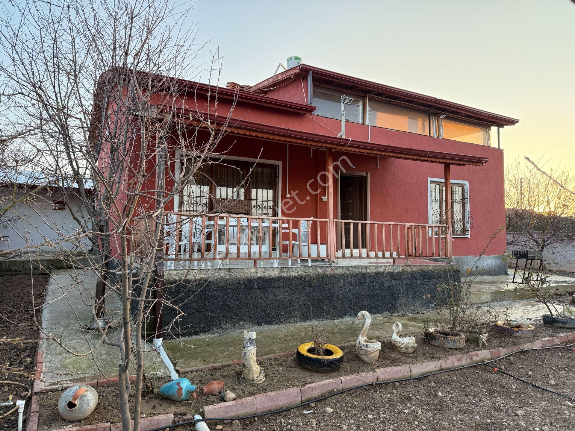 Gödenede 993 Metre Arsa İçinde Kurulu Düzen 1,5 Katlı Müstakilev - Görsel 24