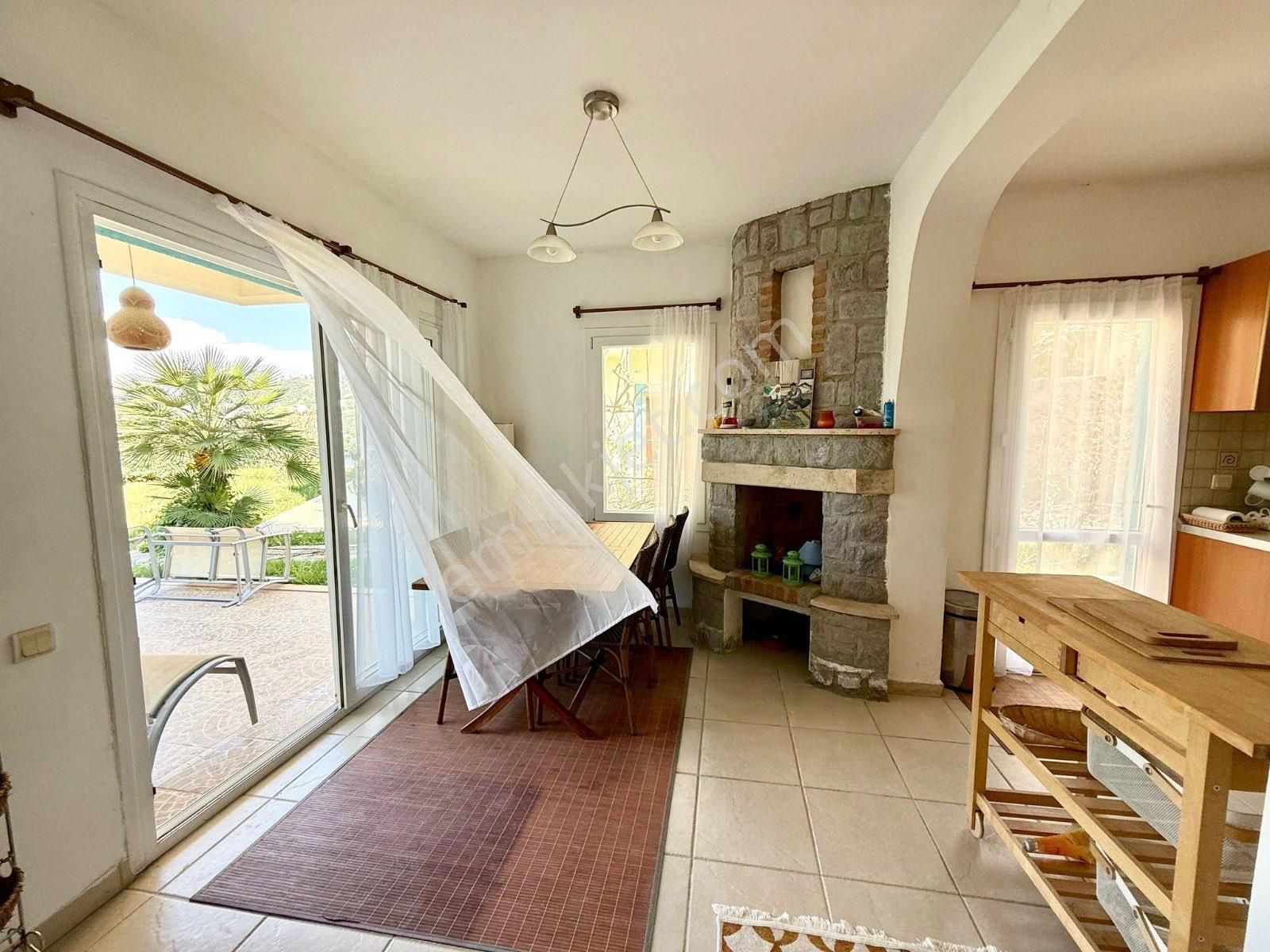 Denize Yakın Satılık Müstakil Bahçeli Villa İngilizden Satılık Eşyalı Ev - Görsel 8