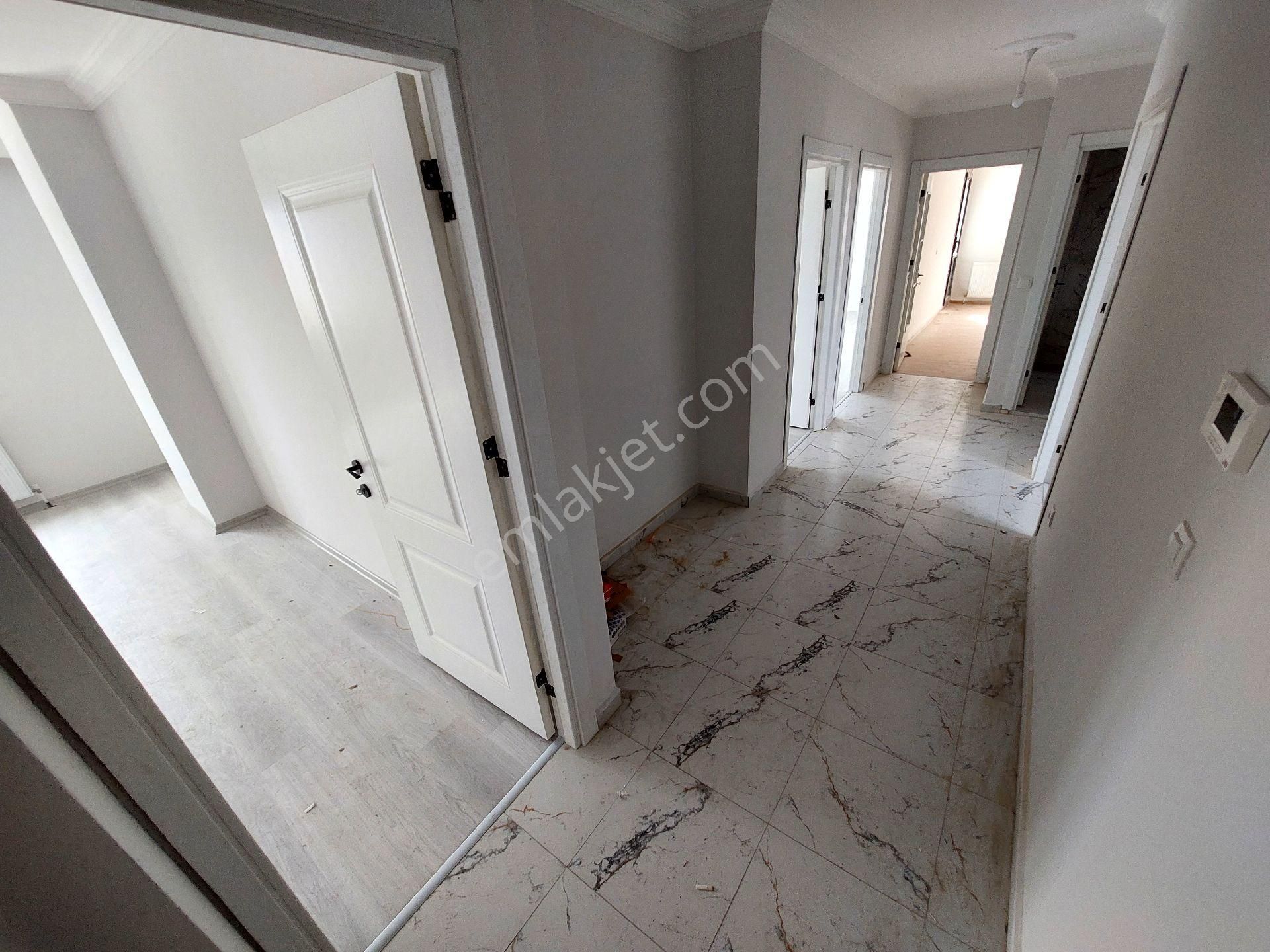 Site Emlak Gayrimenkul'den Hamidiye Mh'de 3+1harika Ara Kat Satılık Daire - Görsel 3