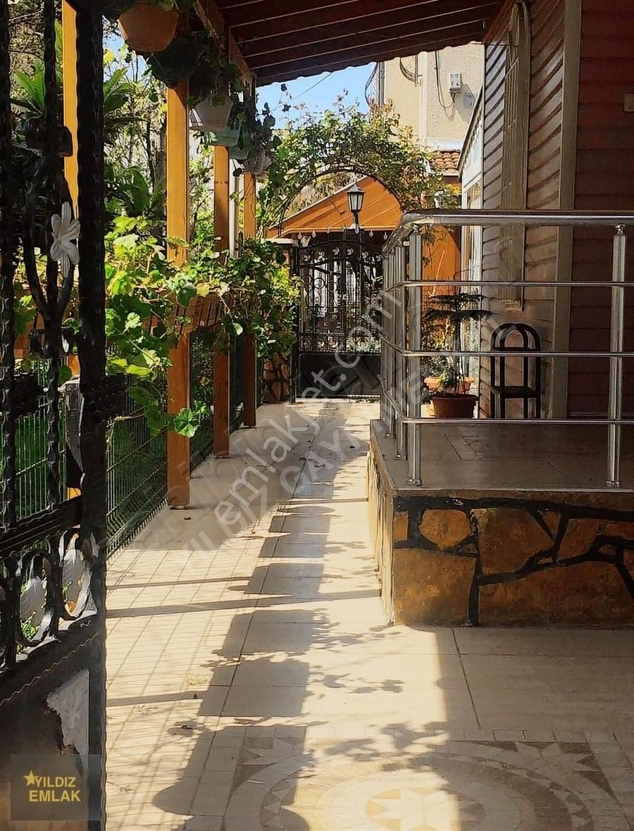 Kamilobada E-5 Cepheli Denize Yürüme Mesafesinde Satılık Villa - Görsel 2