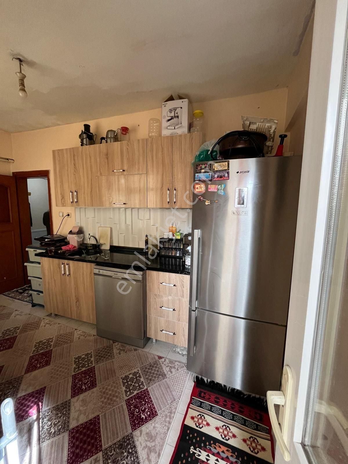 Grv Emlaktan 75. Yıl Mahallesinde Acil Satılık 2+1 93 M2 1. Kat Daire