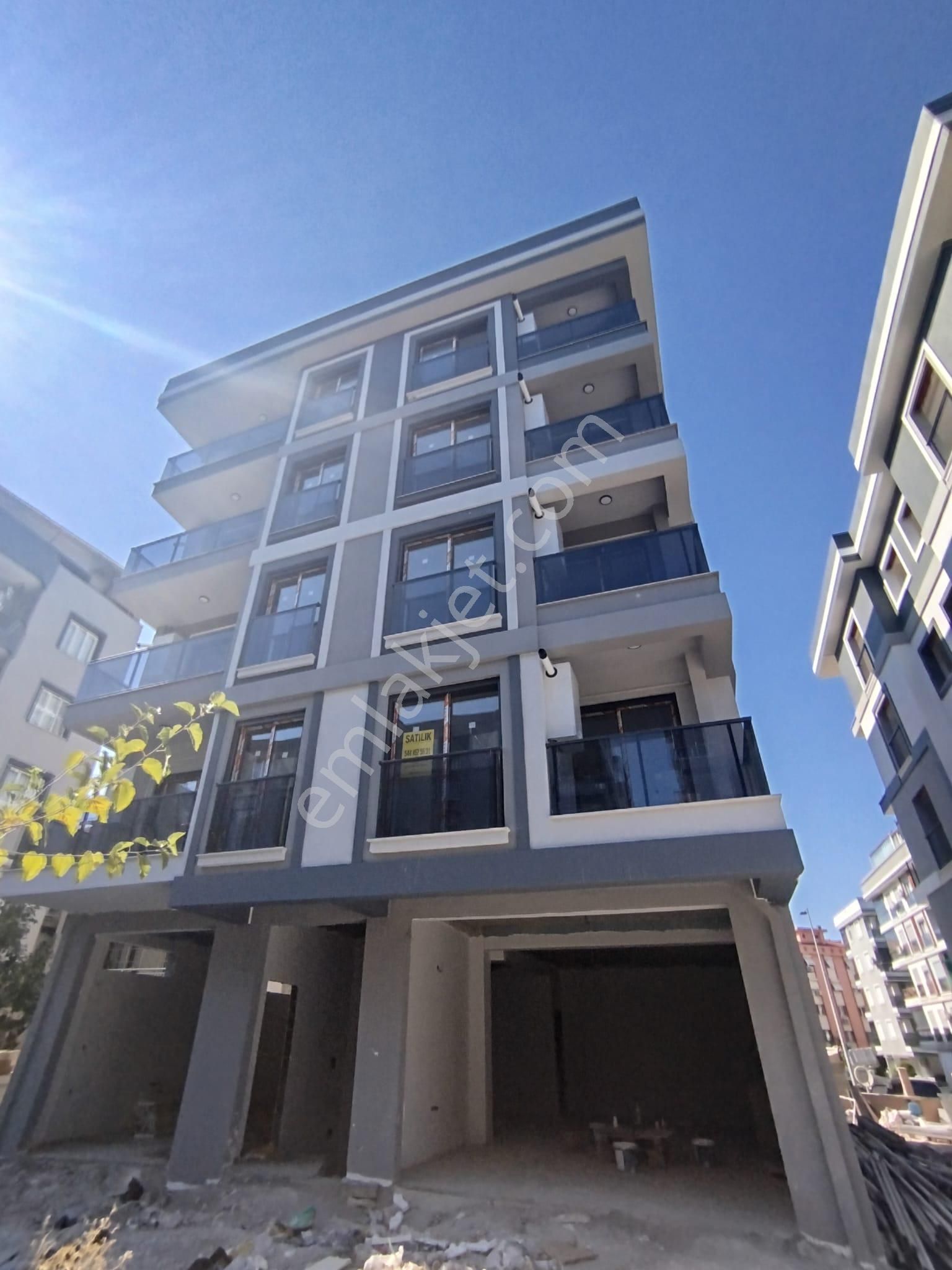 Gazi Mahallesinde Sıfır Binada Satılık 2+1 Satılık Daire