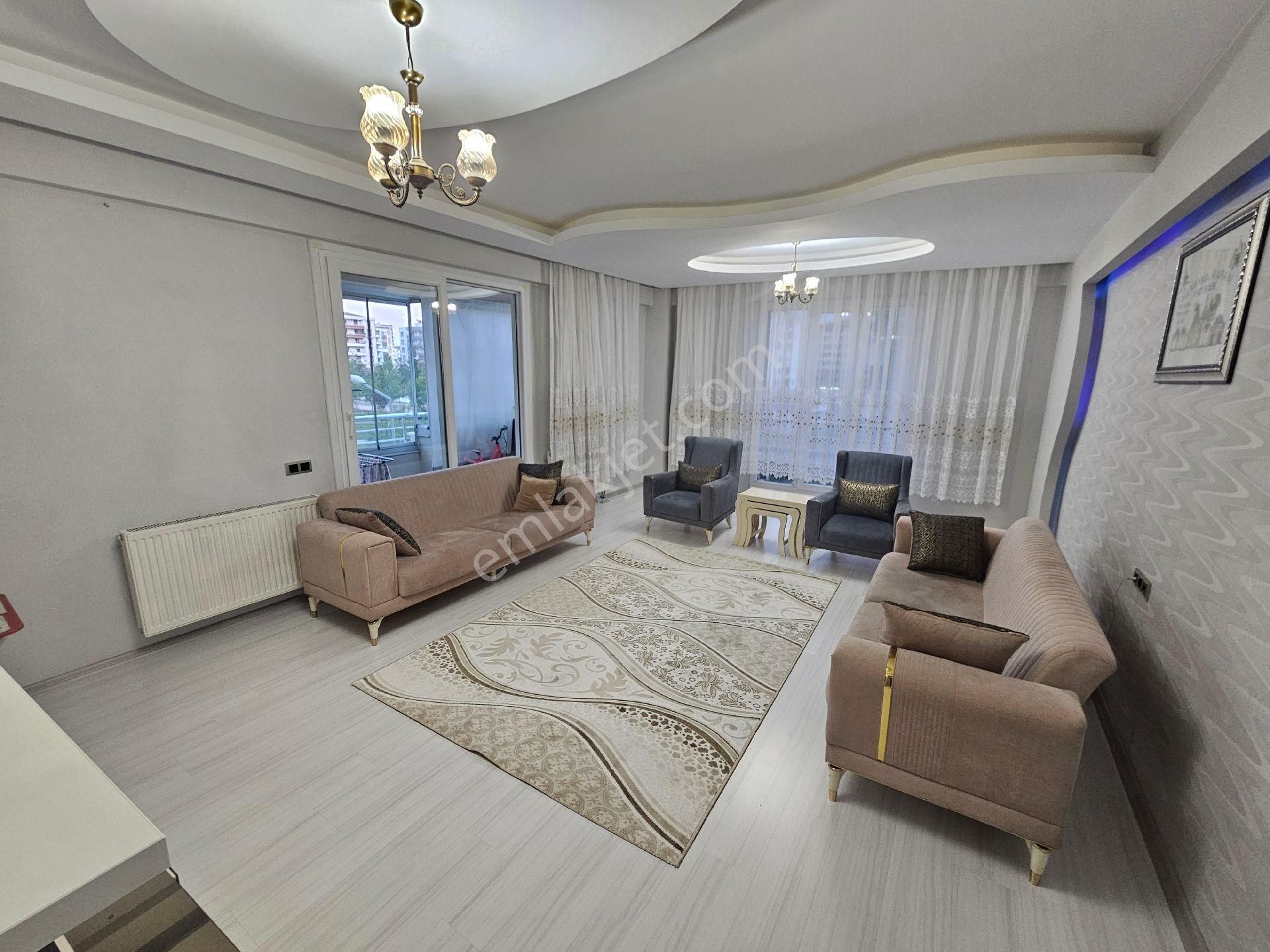 Lunapark Karşısı Acil Satılık 4+1 Full Bakımlı Daire