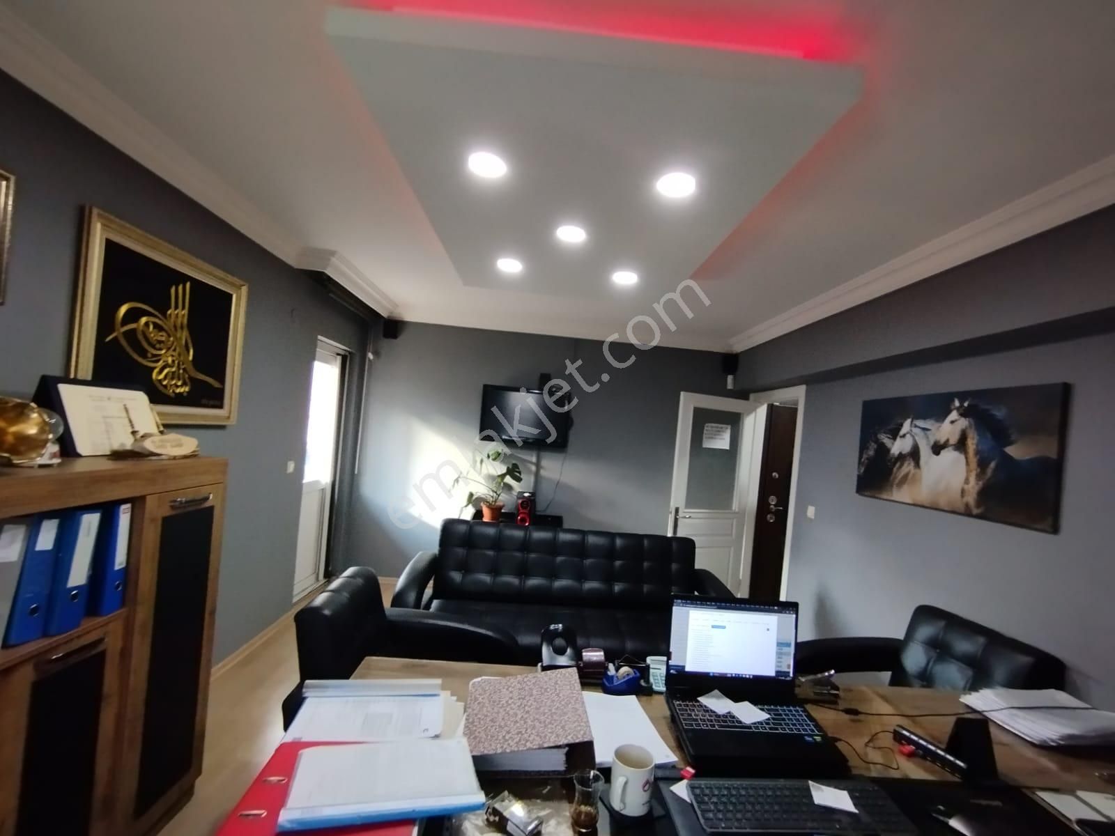 Yenikent Mevlana Caddesi Üzeri Üç Cepheli Kiracılı Yatırıma Uygun Satılık Daire