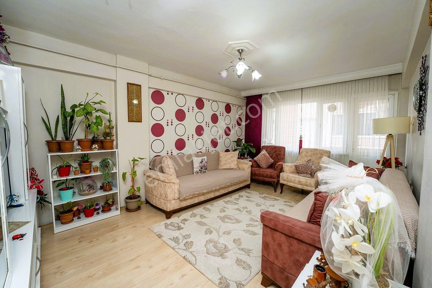 Gemlik Orhangazi Caddesi 3+1 Masrafsız Acil Satılık Daire - Görsel 8