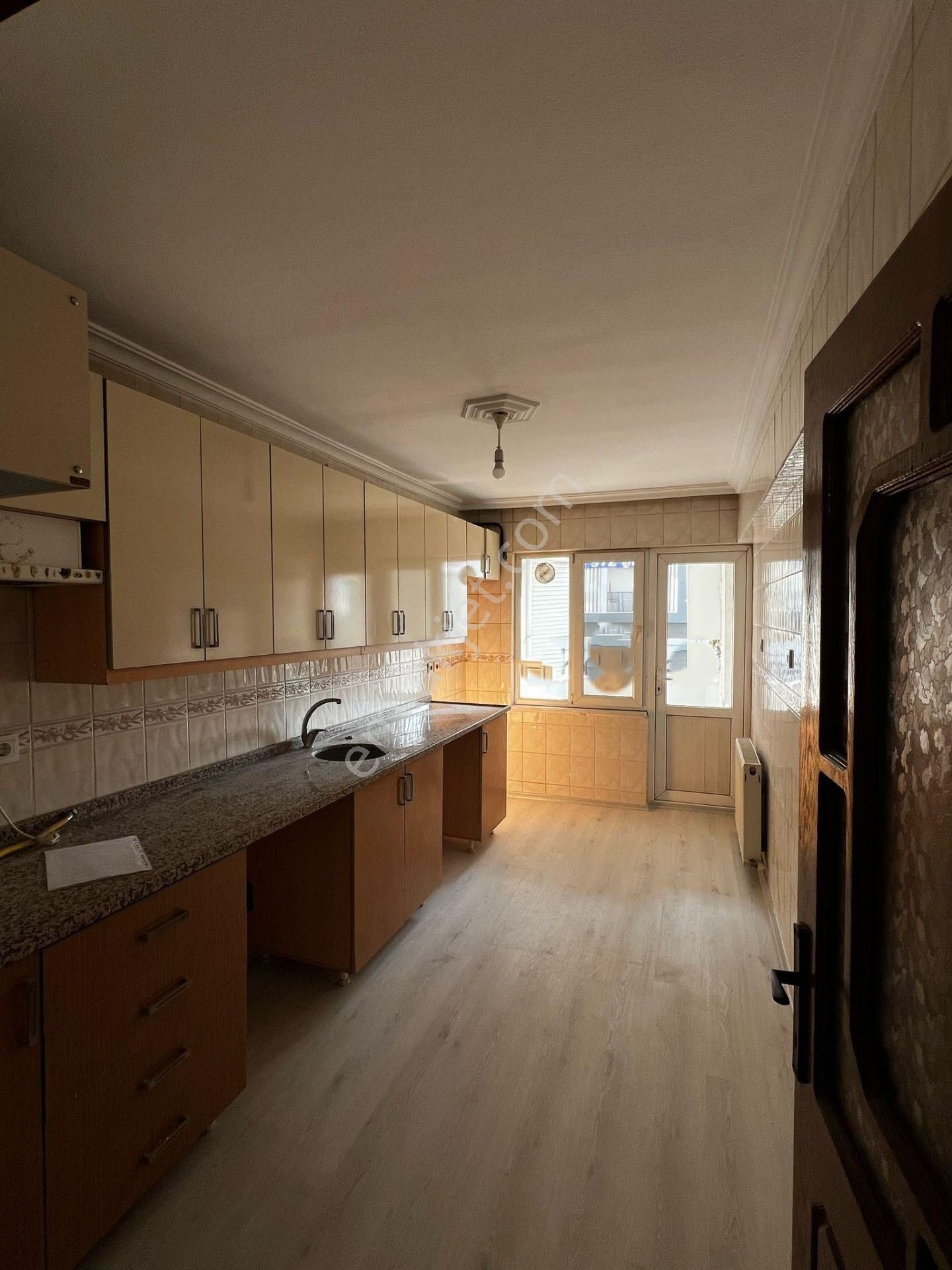 Gemlik Orhangazi Caddesi Üzeri 3+1 Masrafsız Satılık Daire