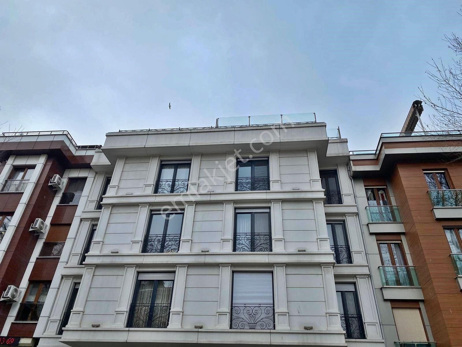 Suadiye Emin Ali Paşa Caddesi Üzerinde Yeni Binada 2+1 Bahçe Katı Daire Emlak Masası