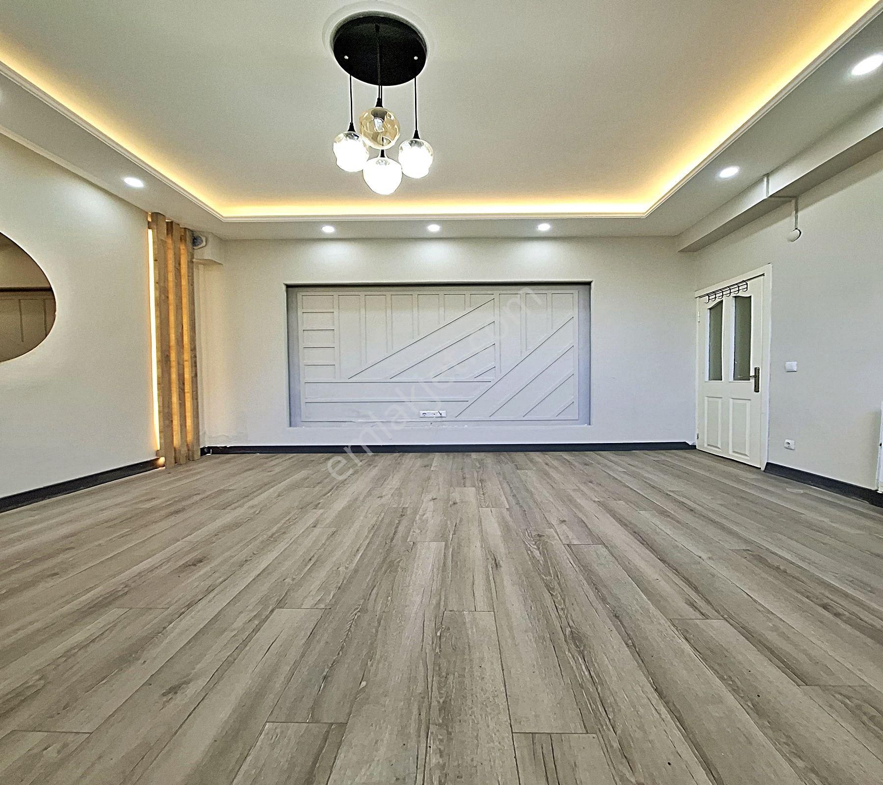Hanev İnşaattan Yeşilkent'te 2+1 Lüx Dekorlu Bahçe Katı Daire ! - Görsel 13