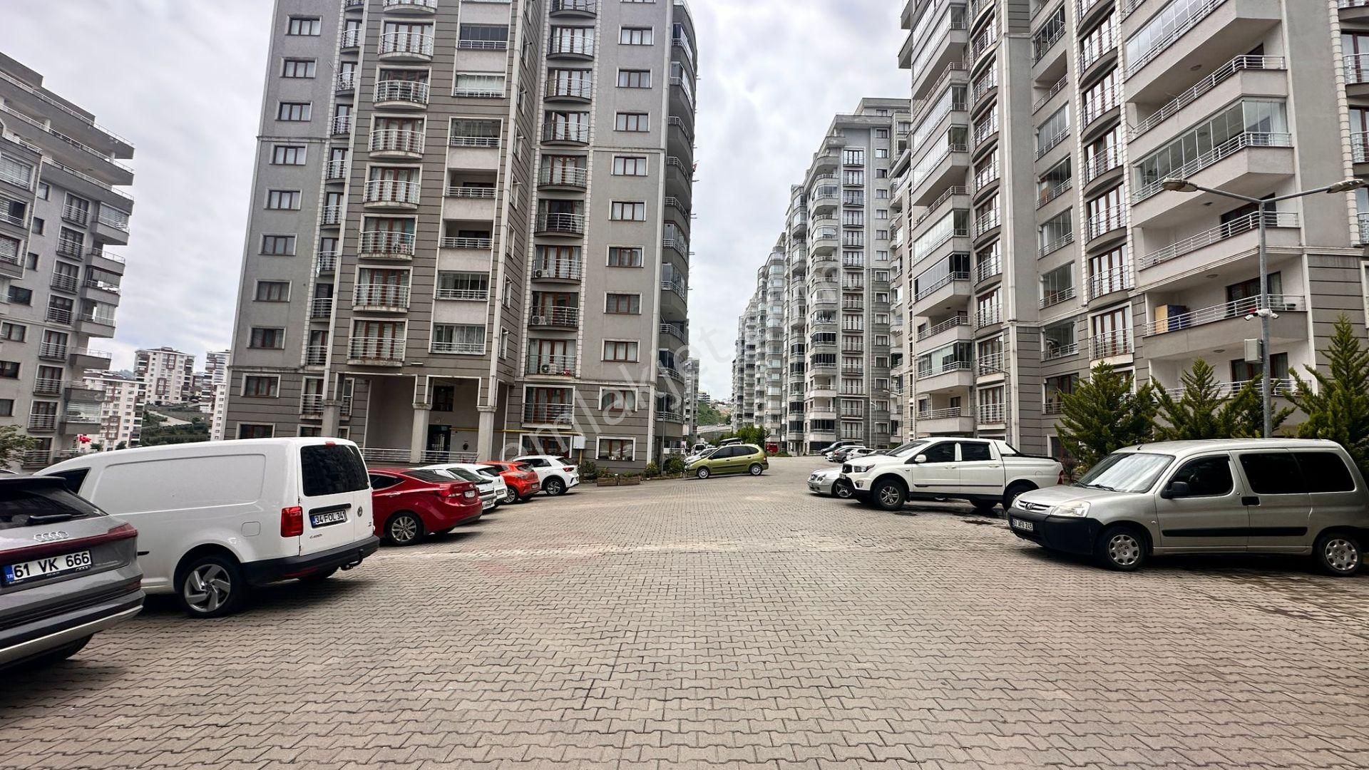 Trabzon Çukurçayır Da Satılık Site İçi 2+1 Daire