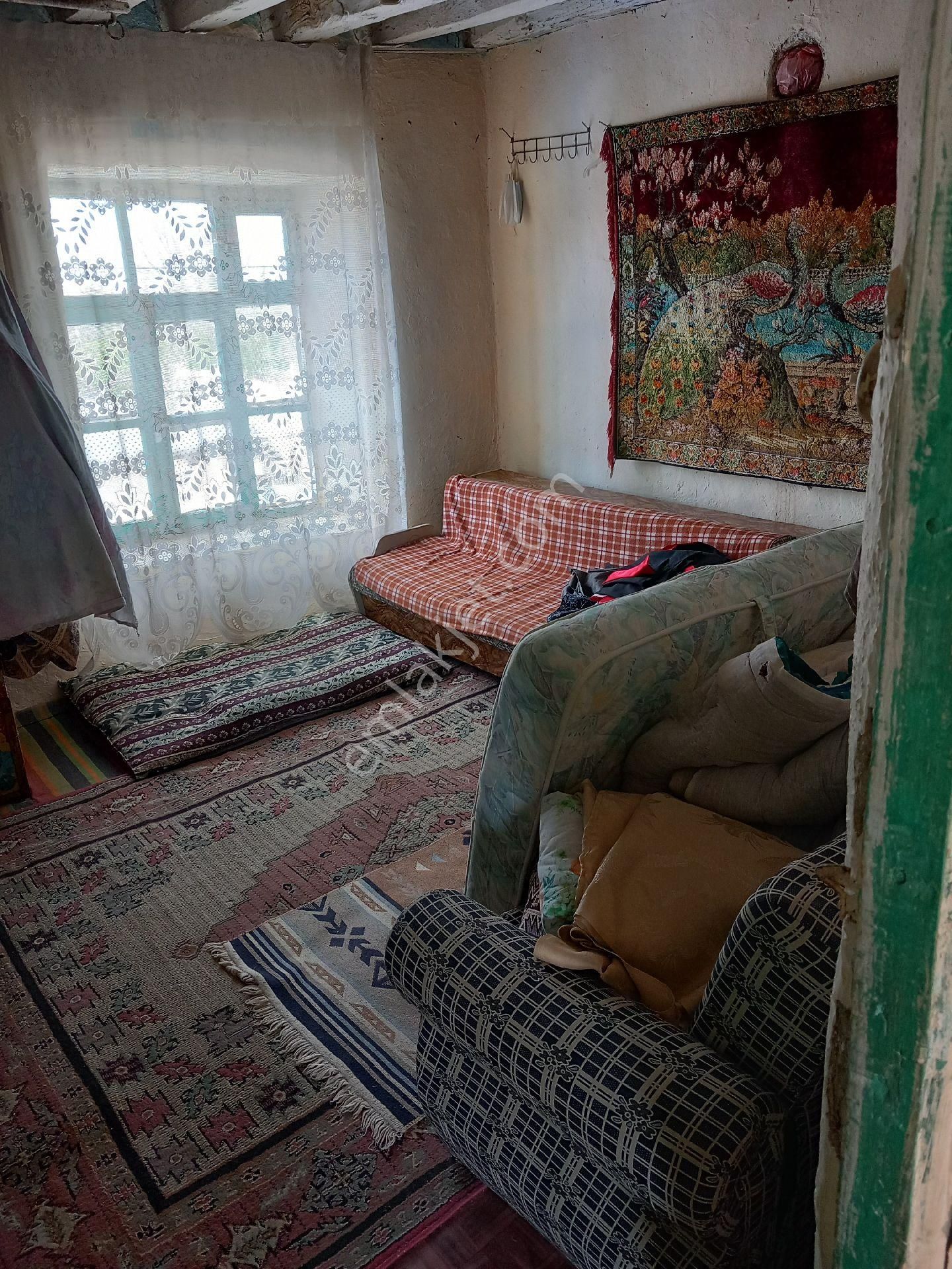 Cetın Emlaktan Adsız Mahallesınde Bahcelı Ahsap Ev - Görsel 5