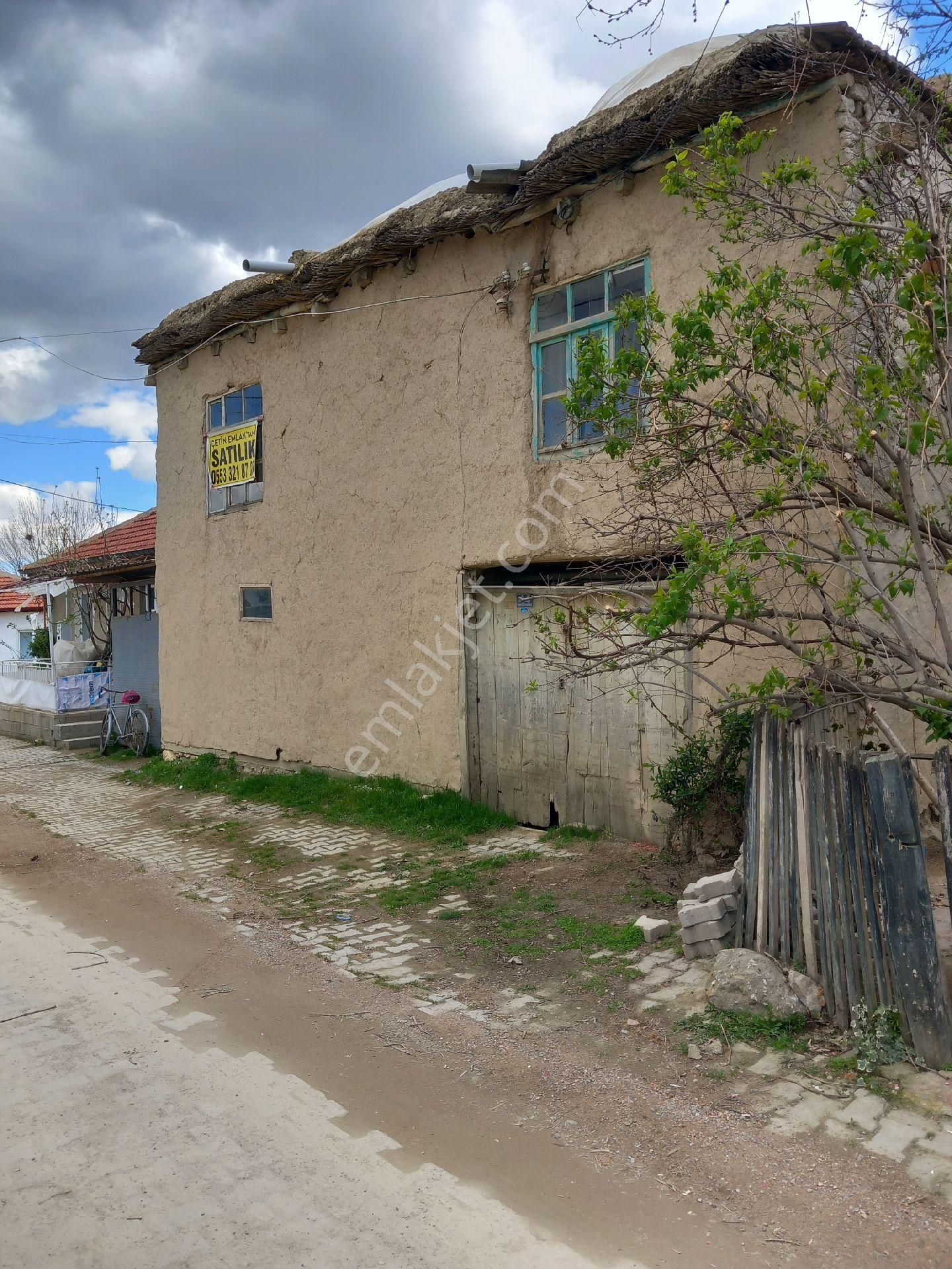 Cetın Emlaktan Adsız Mahallesınde Bahcelı Ahsap Ev - Görsel 2