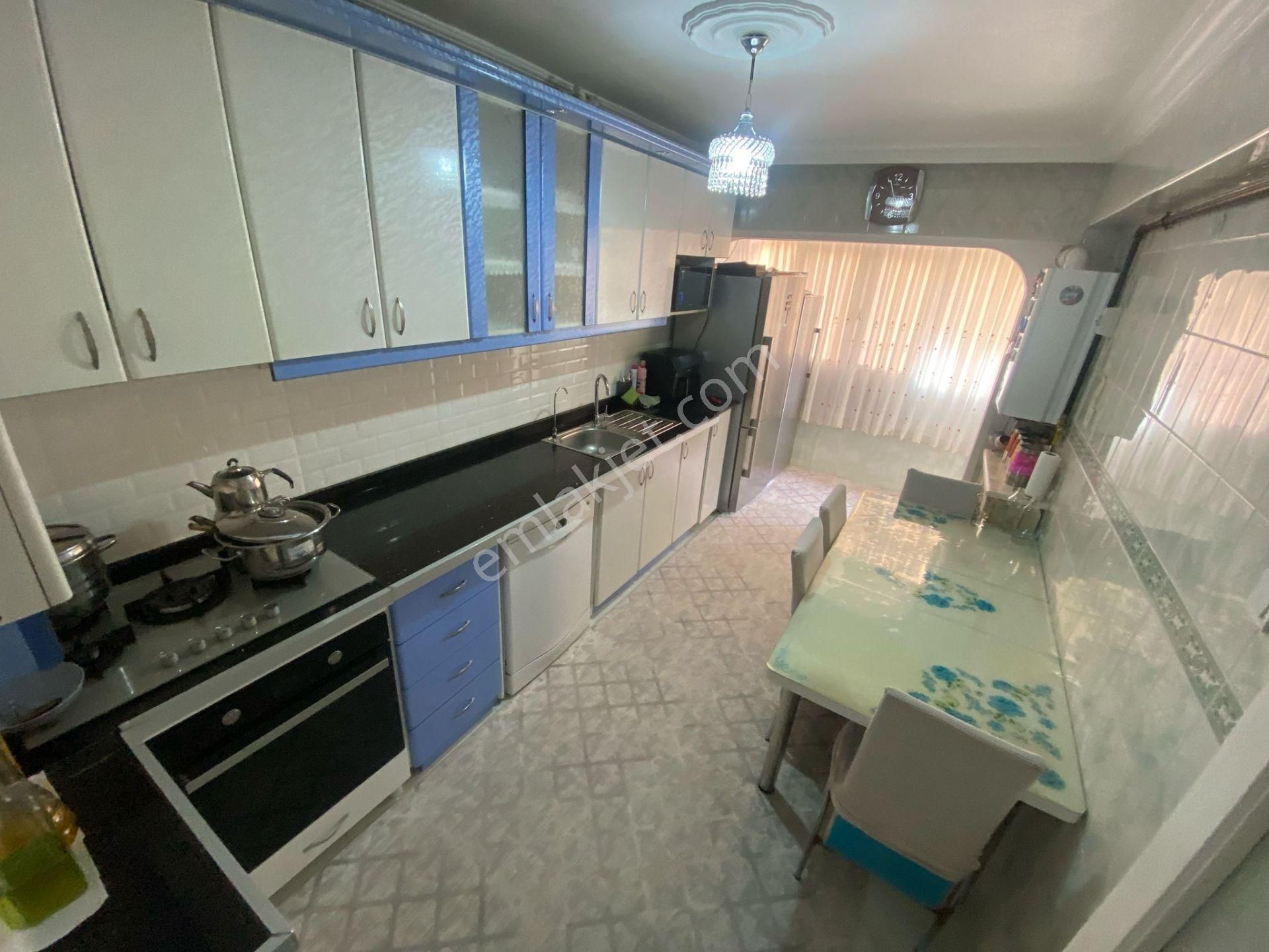 Selçuklu Mahallesinde Ara Katta 3+1 Çift Balkon -d.projeli- Masrafsız