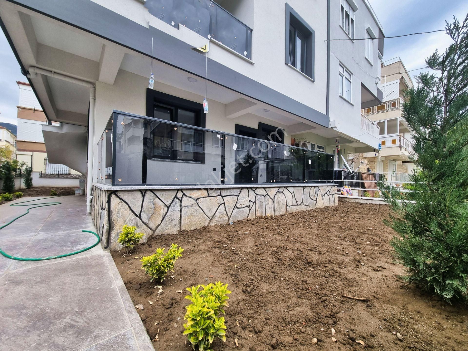 🛑🟣aktif'ten Altınoluk'da Satılık Bahçe Kullanımlı Ferah Denize 100 Metre Masrafsız 2+1 Daire