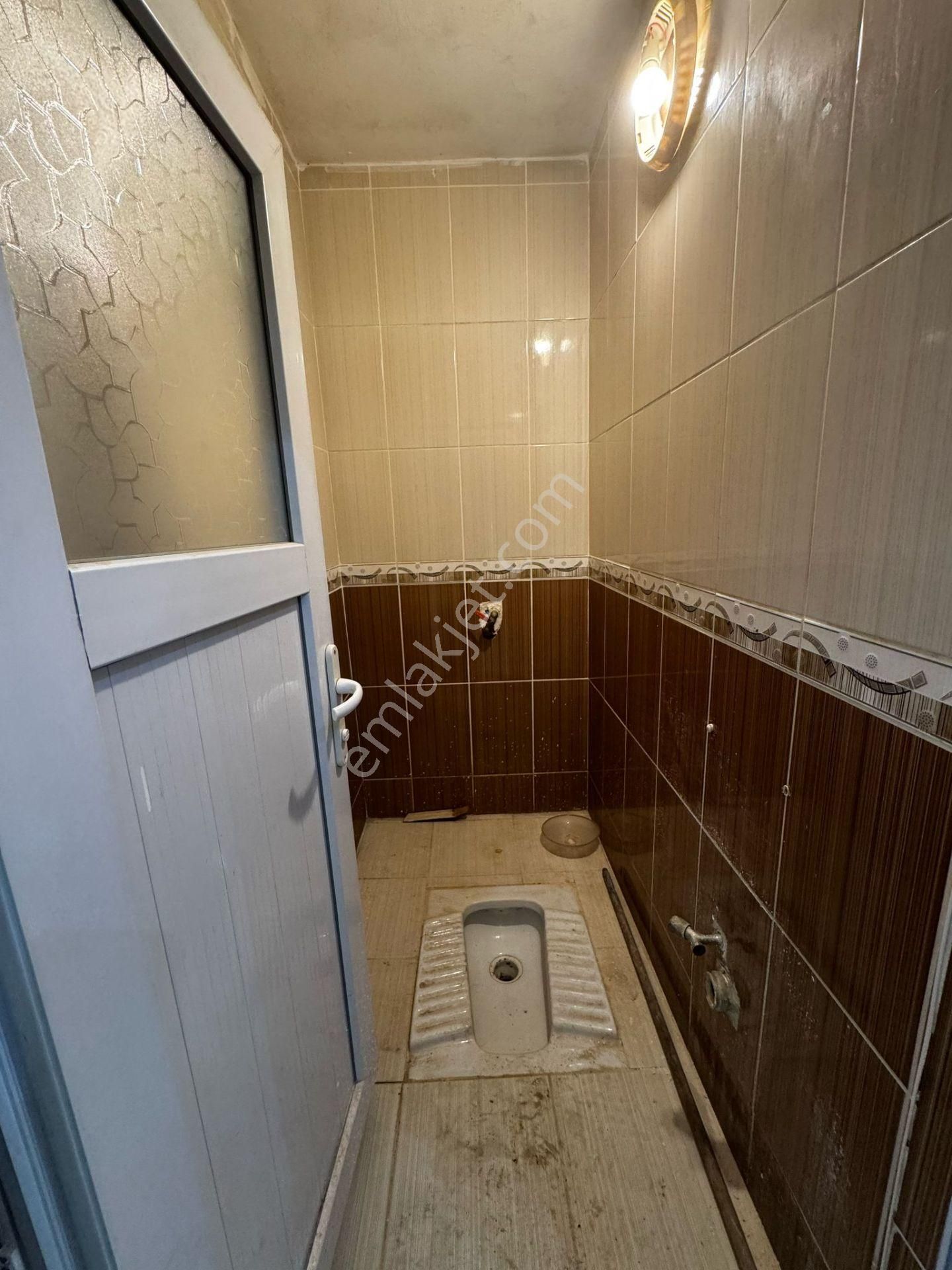 Mehtereçeme Mahallesinde Metrobüse Yakın Tertemiz Masrafsız 2+1 Satılık Daire - Görsel 14