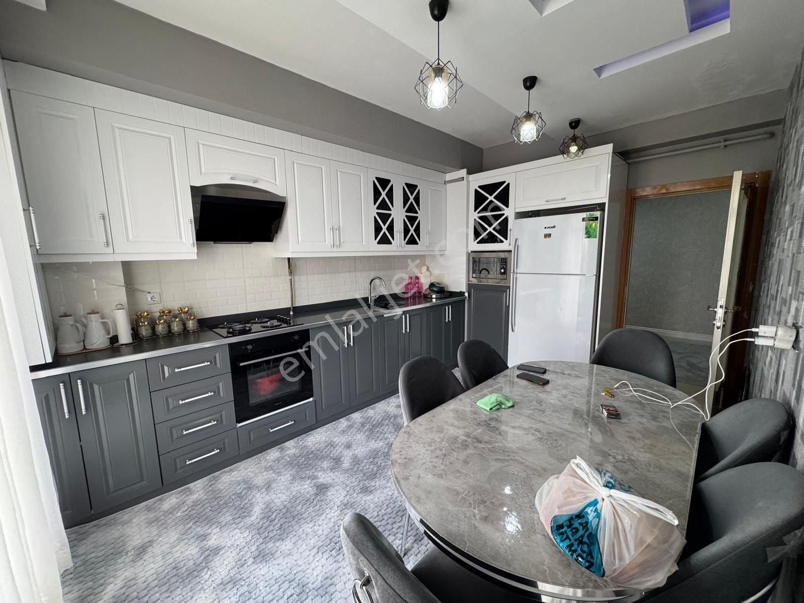 Siverek Yolunda Satılık 3+1 Full Bakımlı Lüx Daire