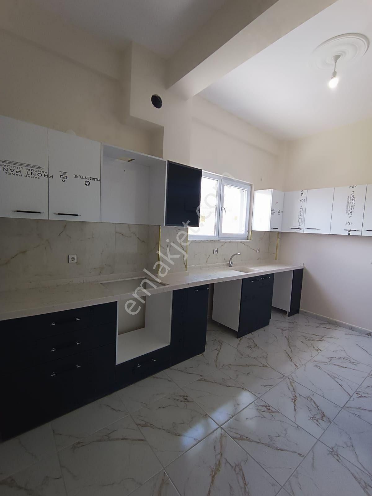 Erkilette Ana Cadde Üzeri Villa Tadında Daire - Görsel 16